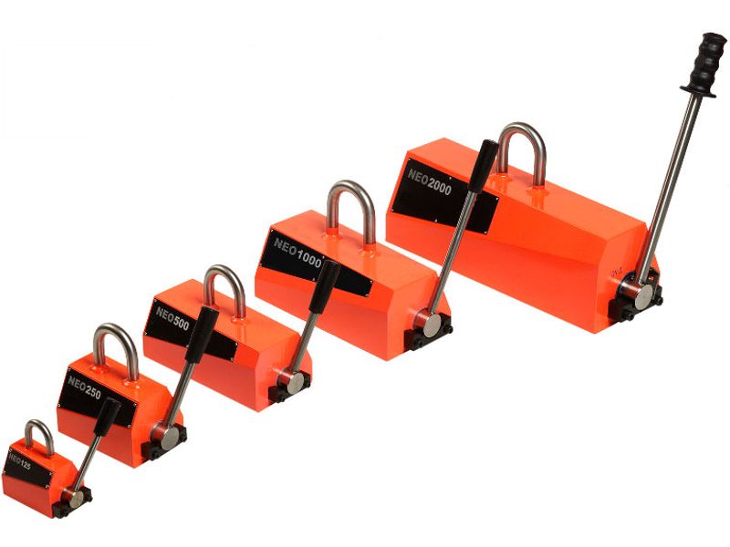 Hand-lever magnetic lifters