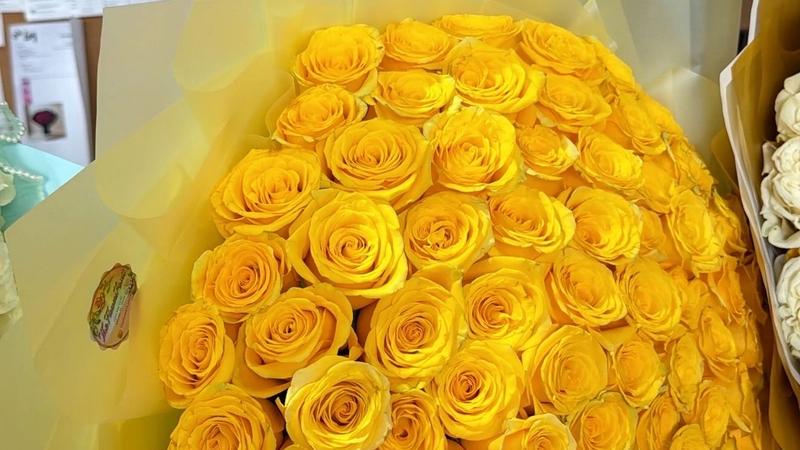 Same-day flower delivery in Miami — fresh rose bouquet by Charls Flowers