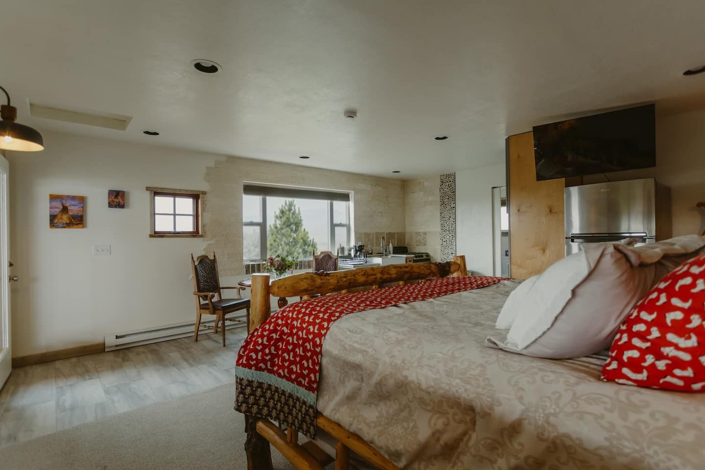 Headframe Hideaway - photo 3 from our Airbnb gallery