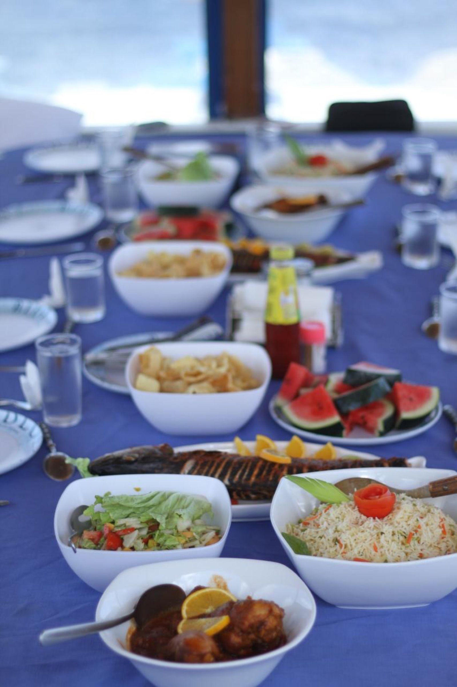 Mesa de almuerzo a bordo