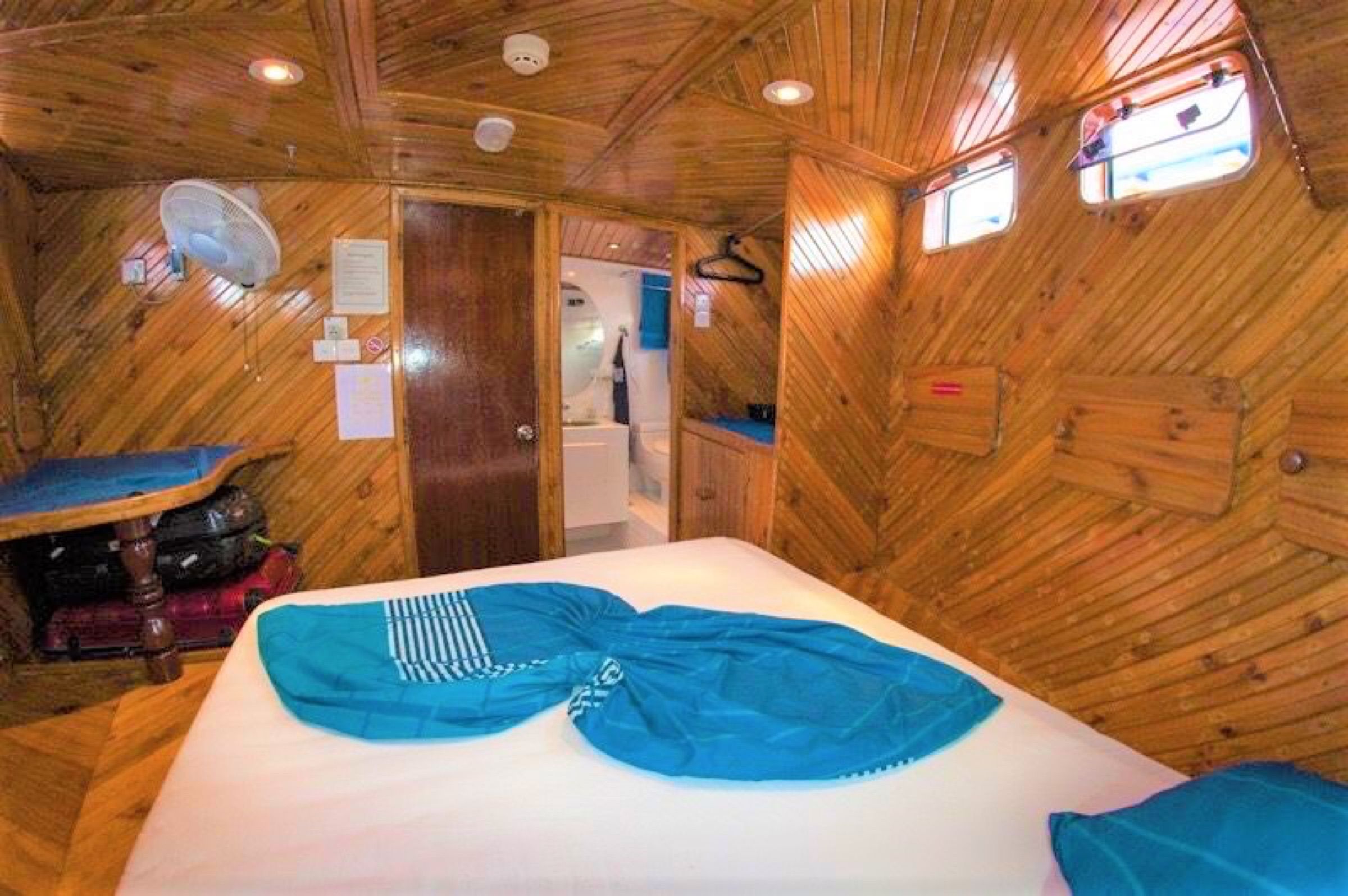 Cabina doble del Kefi