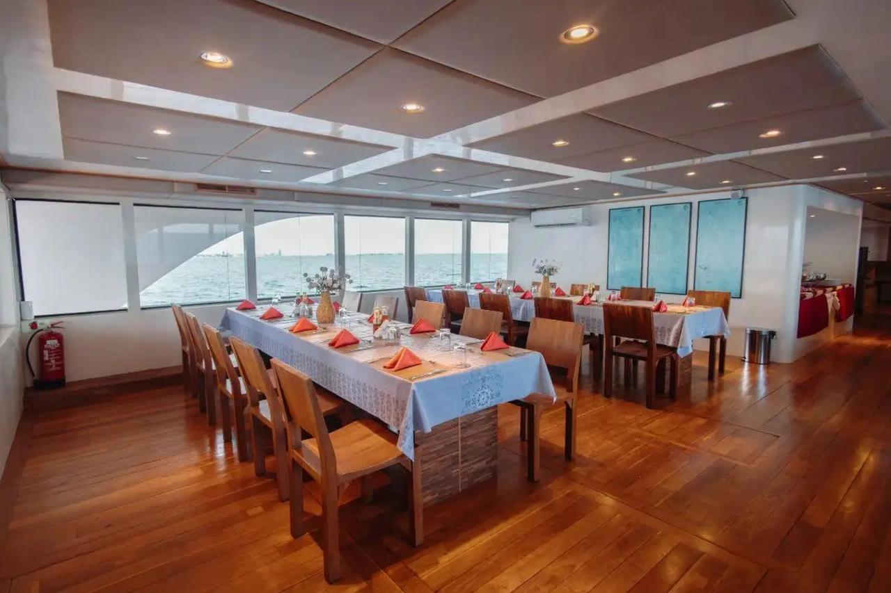 Comedor interior del Adora