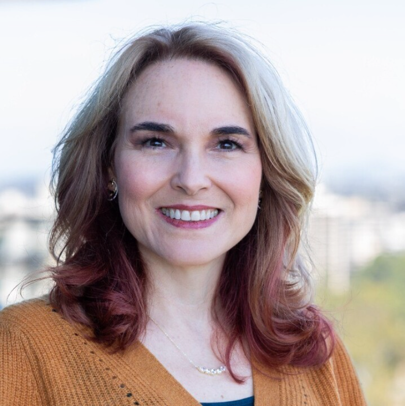 Unlocking Six-Figure Clients and Escaping the Revenue Rollercoaster: Insights from Samantha Hartley