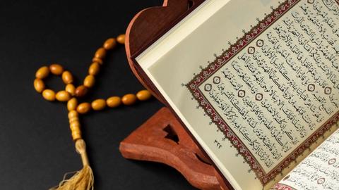 Prophetic Hadith: The Seven Commandments of Allah