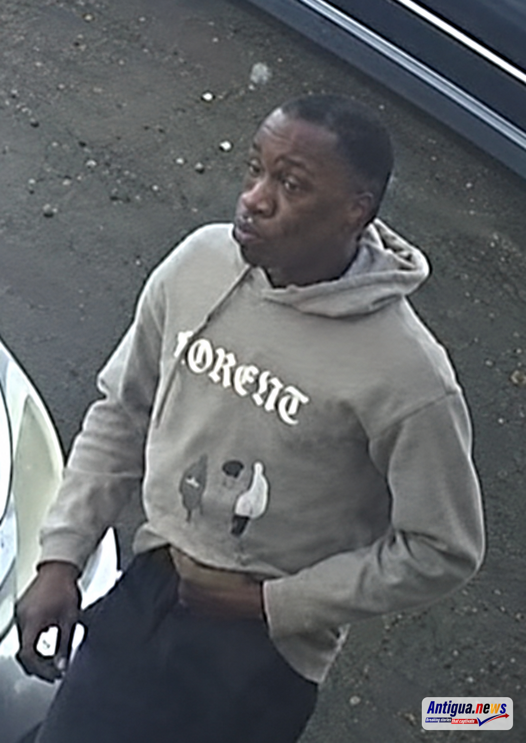 WATCH:Appeal for Information After Alleged Attempt to Snatch Necklace on All Saints Road