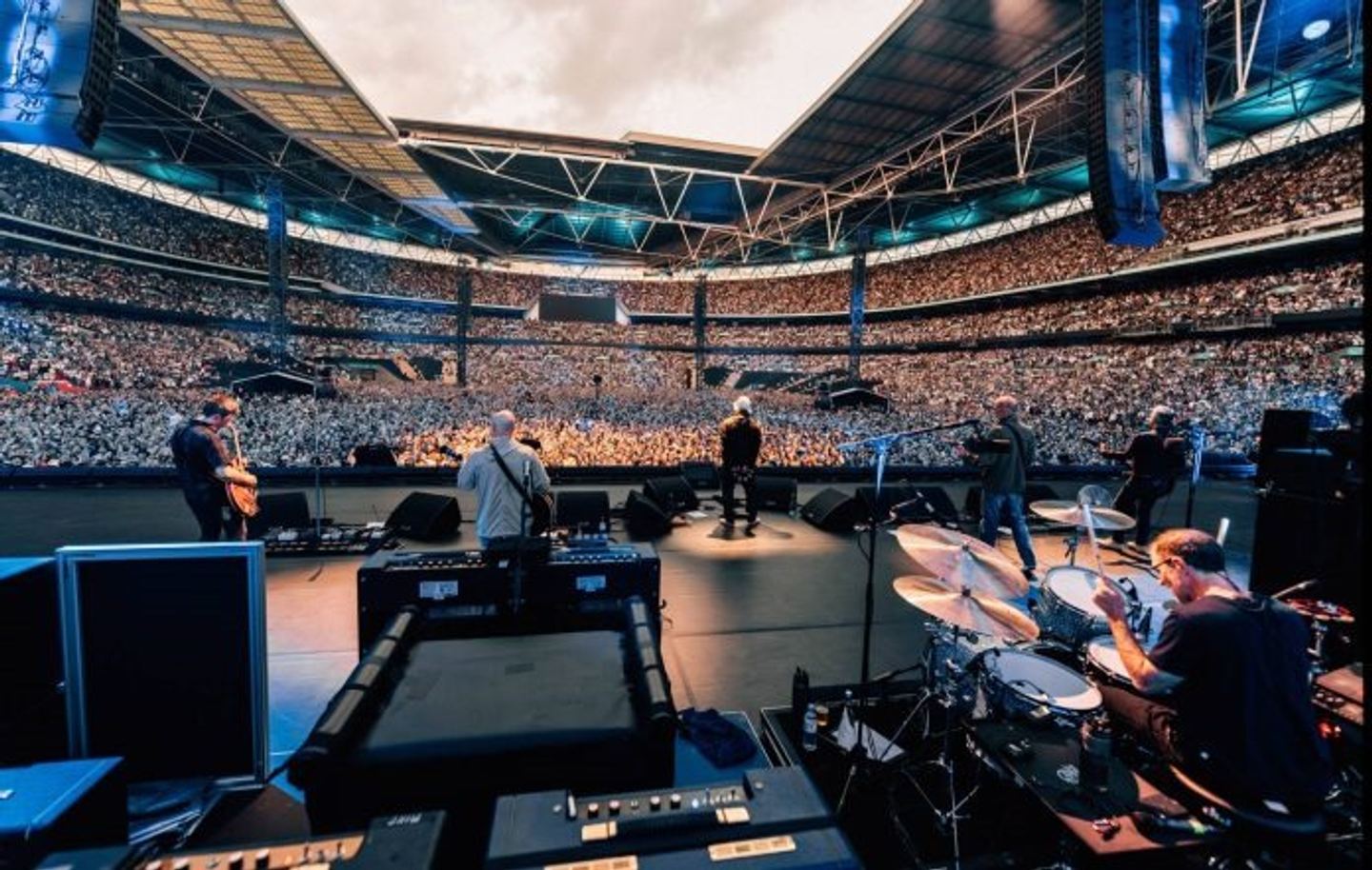 Oasis fan dies falling from stand at Wembley Stadium concert