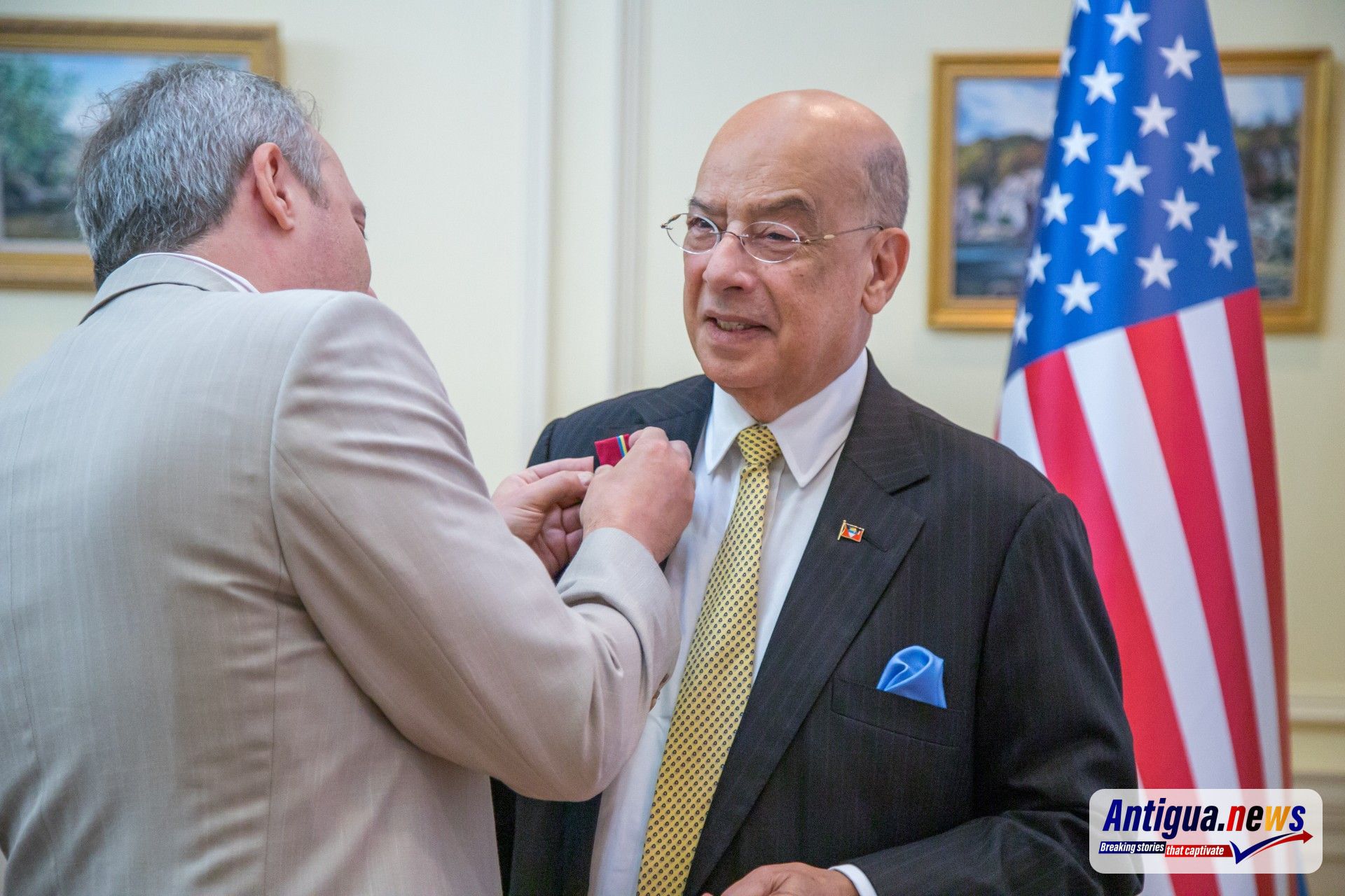 Sir Ronald Sanders Receives Ukraine’s Order of Merit for Defence of Sovereignty