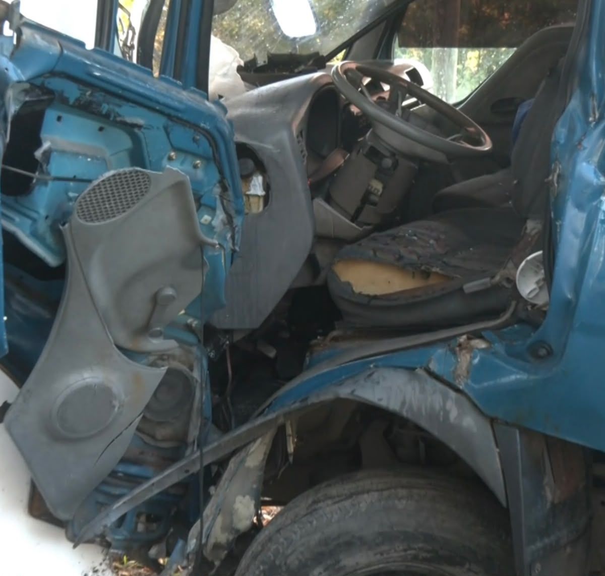 Truck Slams Into Perimeter Wall of Prime Minister’s Residence