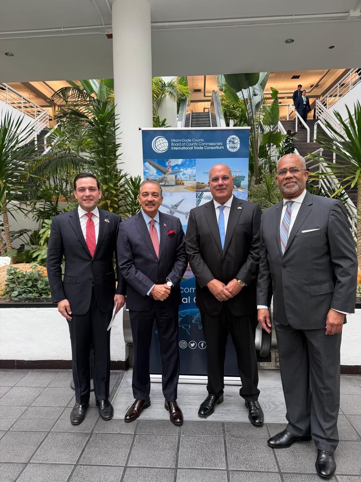 Minister Fernandez Highlights Antigua and Barbuda’s Strategic Miami Connection at Interamerican Conference