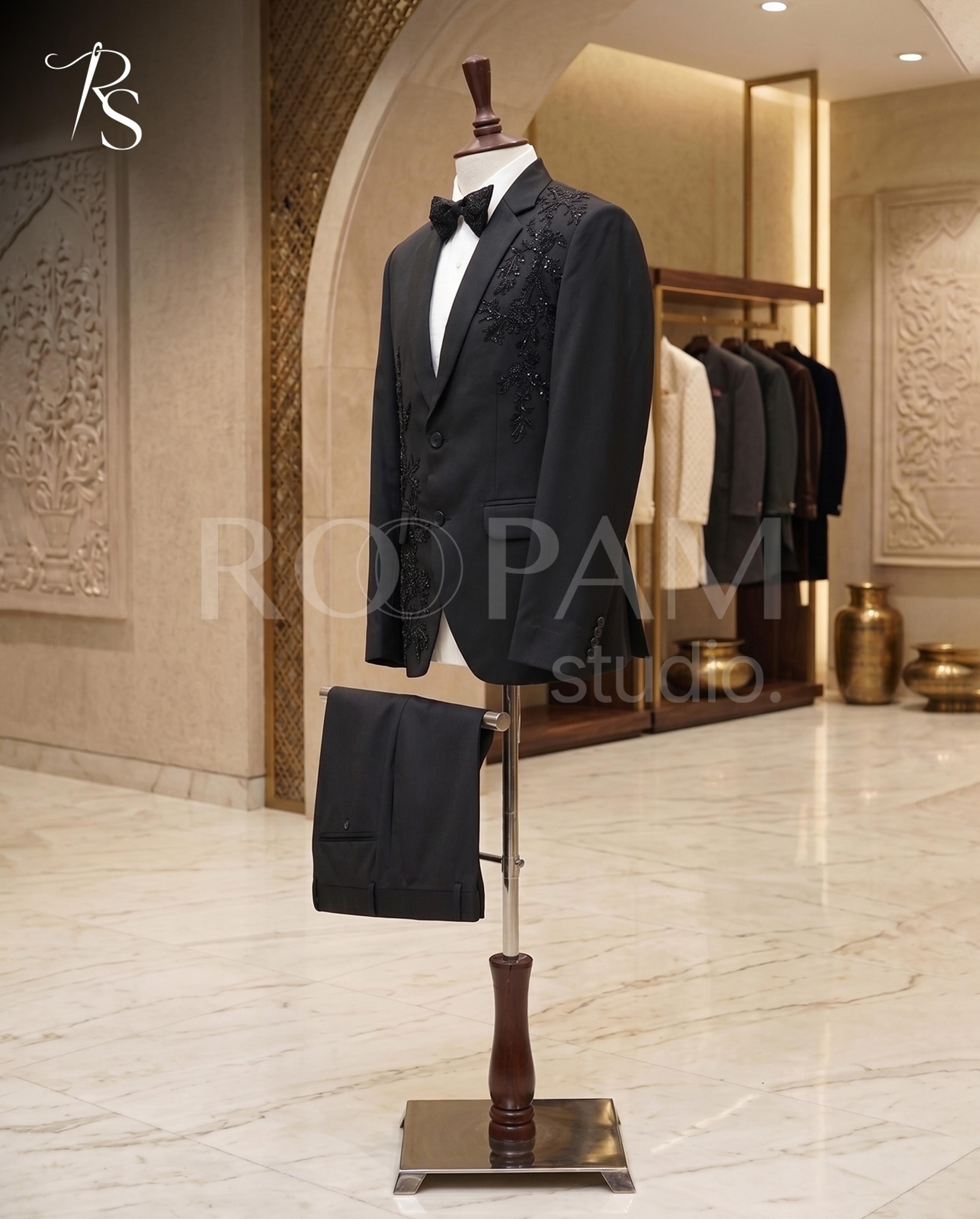 Luxury Black Asymmetrical "Floral Vine" Beaded Tuxedo Suit (2-Piece) - Thumbnail 2