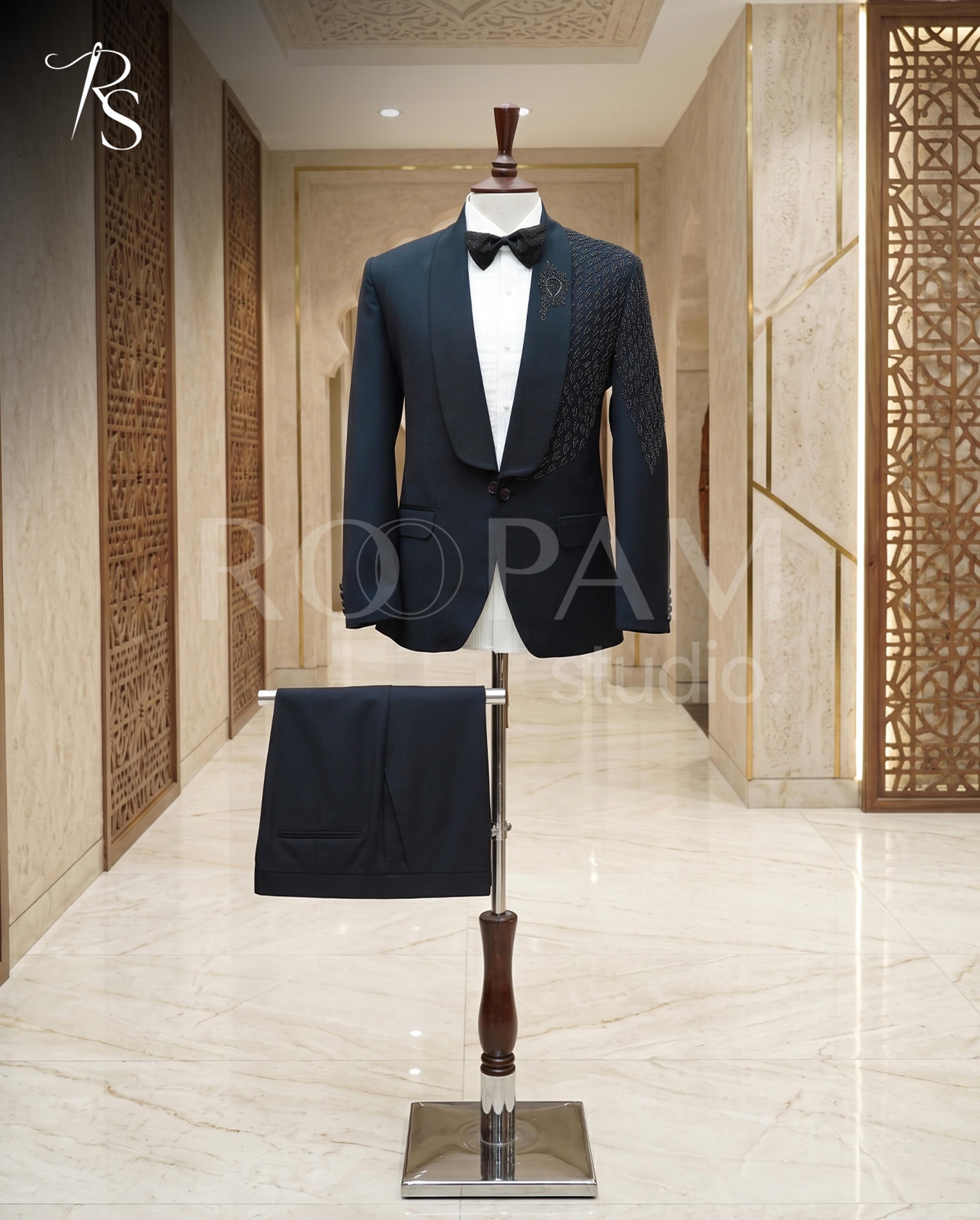Luxury Midnight Navy Asymmetrical "Leaf Motif" Tuxedo Suit (2-Piece) - Thumbnail 4