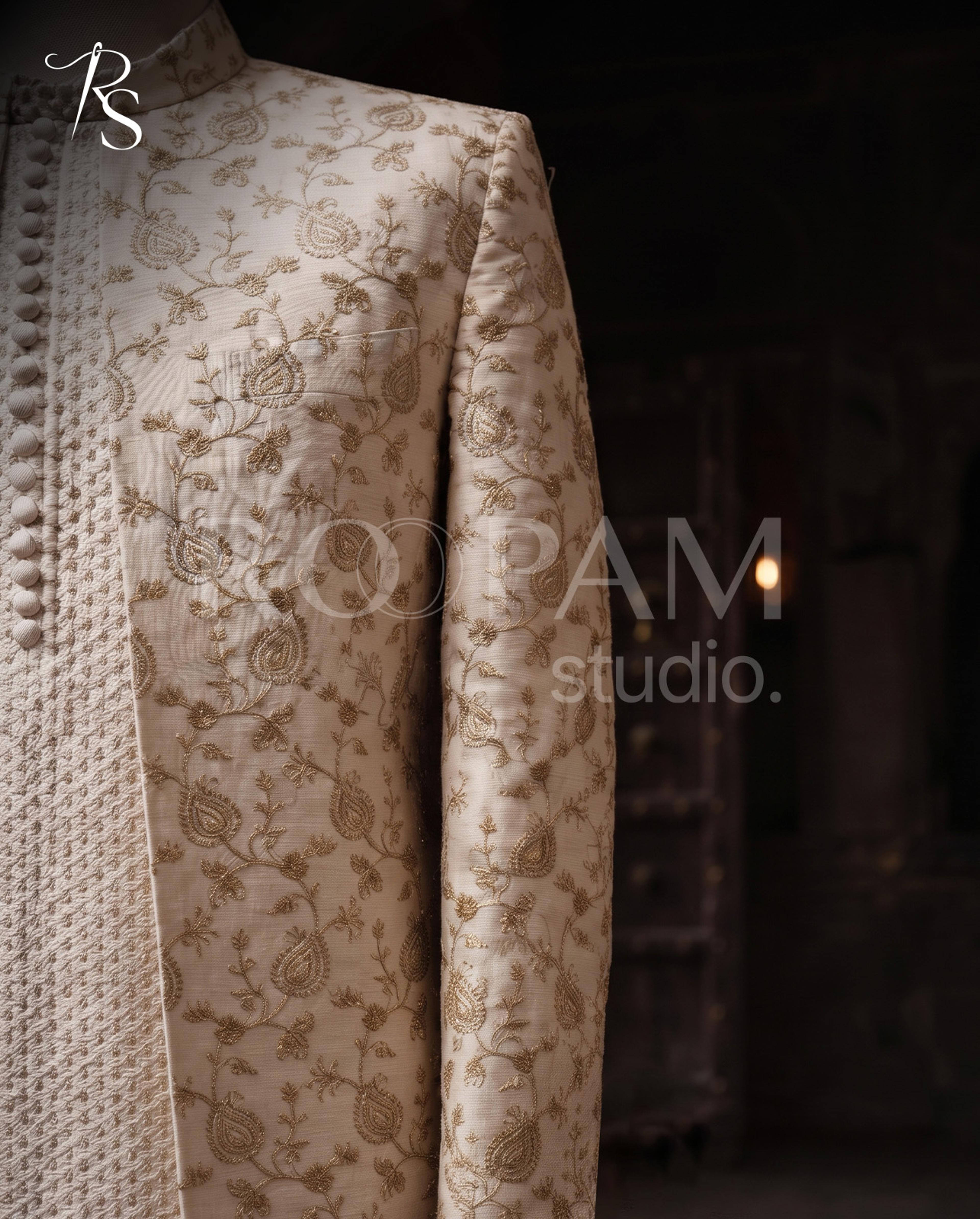 Luxury Cream Paisley Floral Embroidered Prince Coat with Textured Kurta Suit (3-Piece) - Thumbnail 3