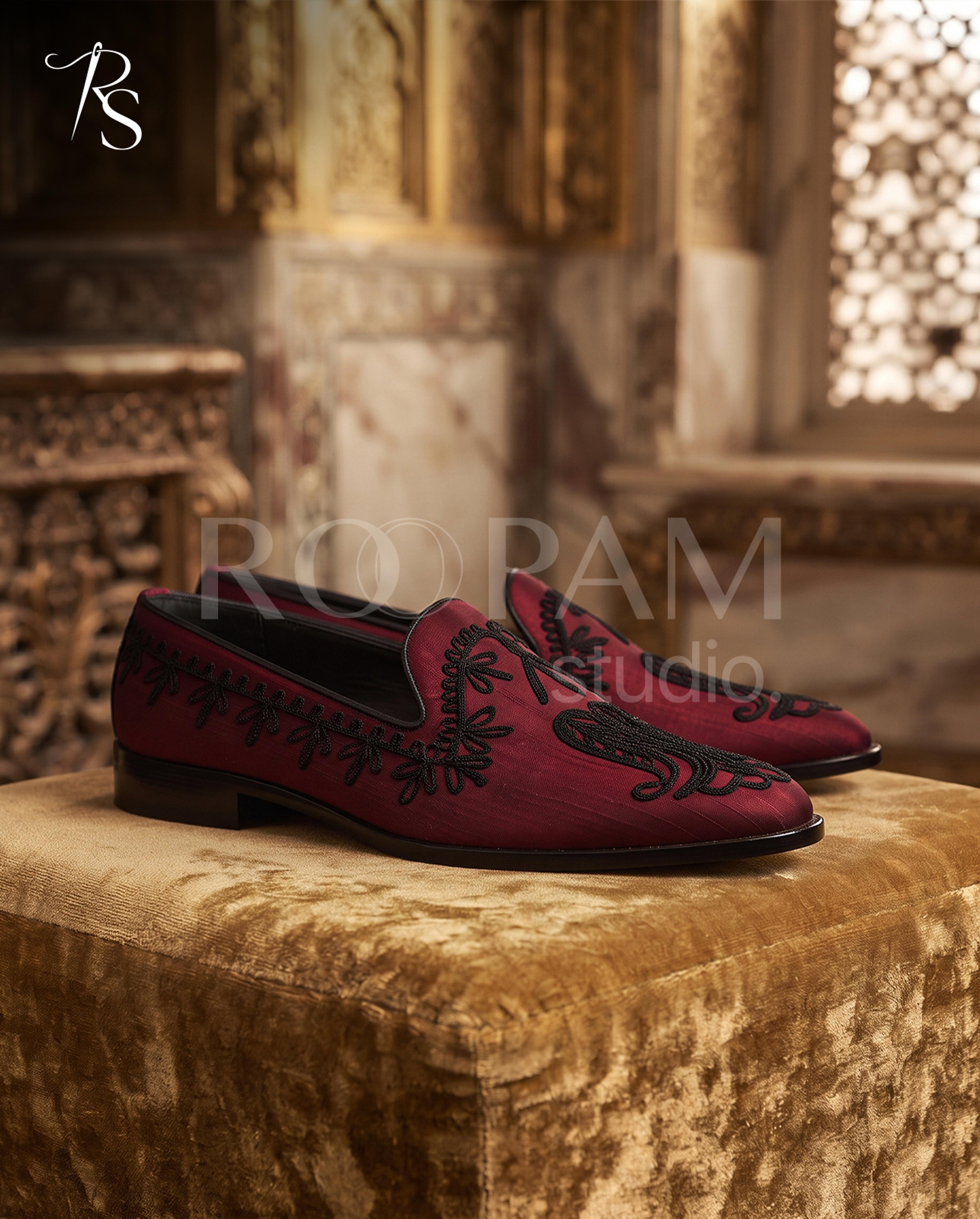 Crimson Noir Embroidered Loafers - Thumbnail 2