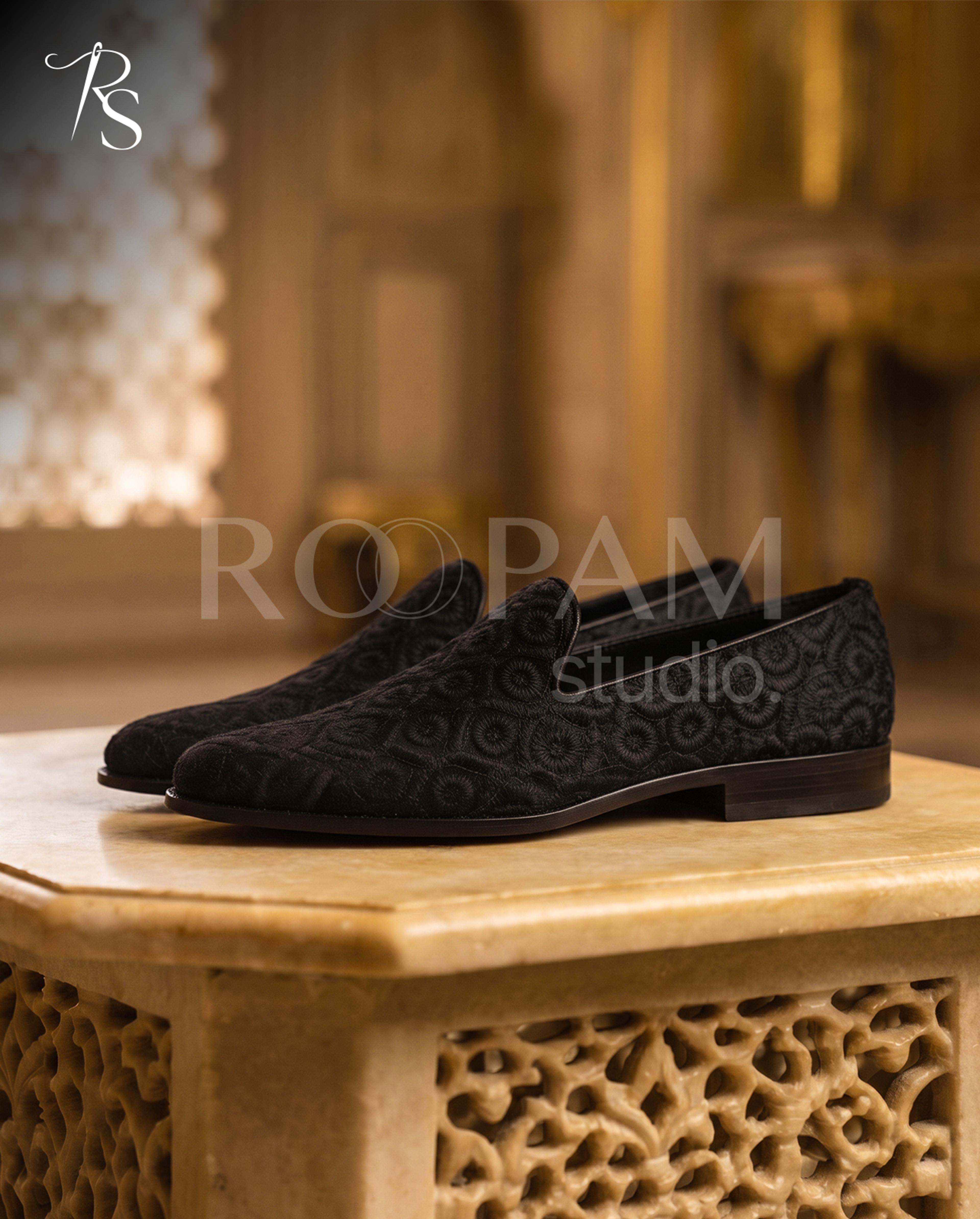 Midnight Noir Embroidered Loafers - Thumbnail 2
