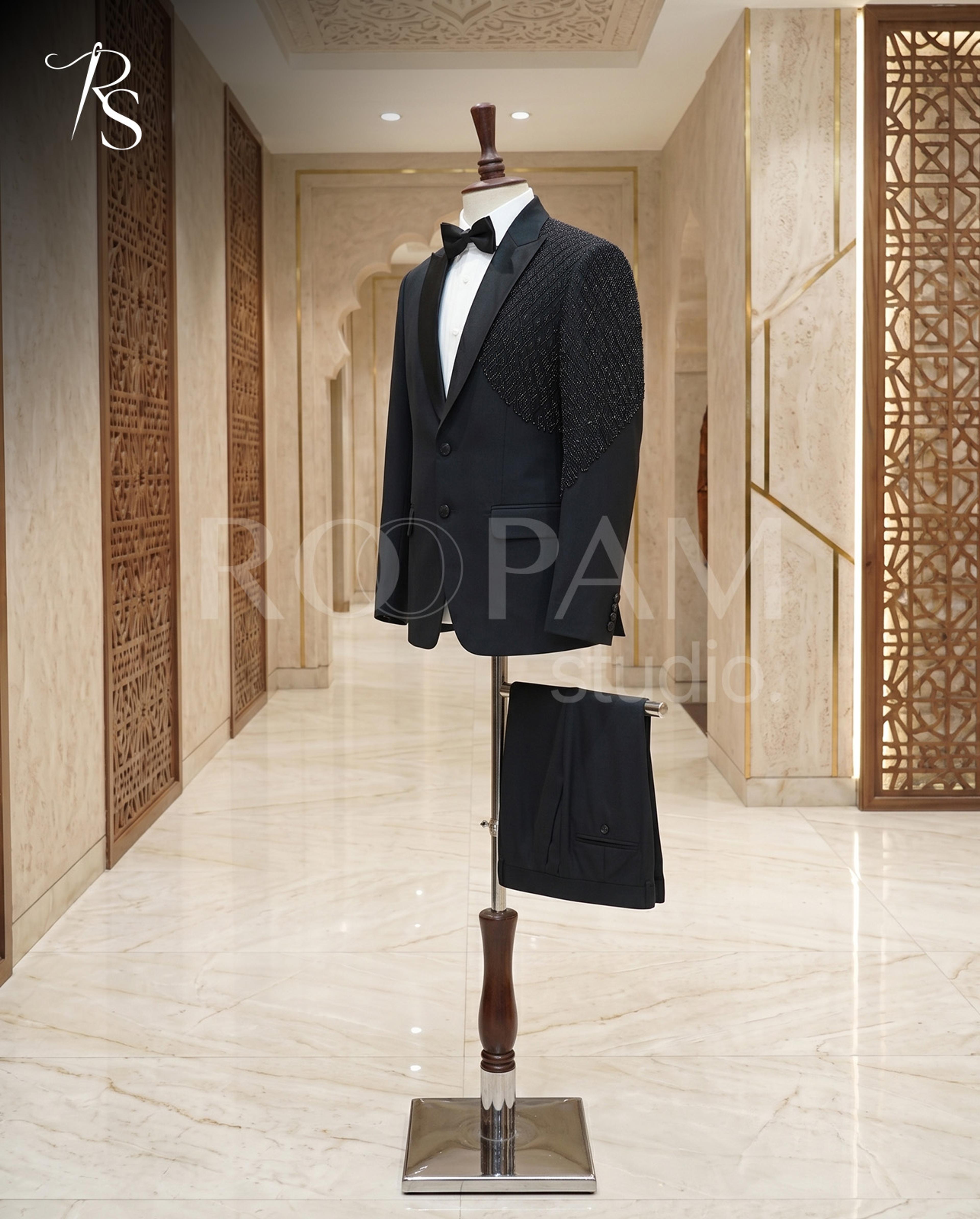 Luxury Midnight Navy Asymmetrical "Leaf Motif" Tuxedo Suit (2-Piece) - Thumbnail 2