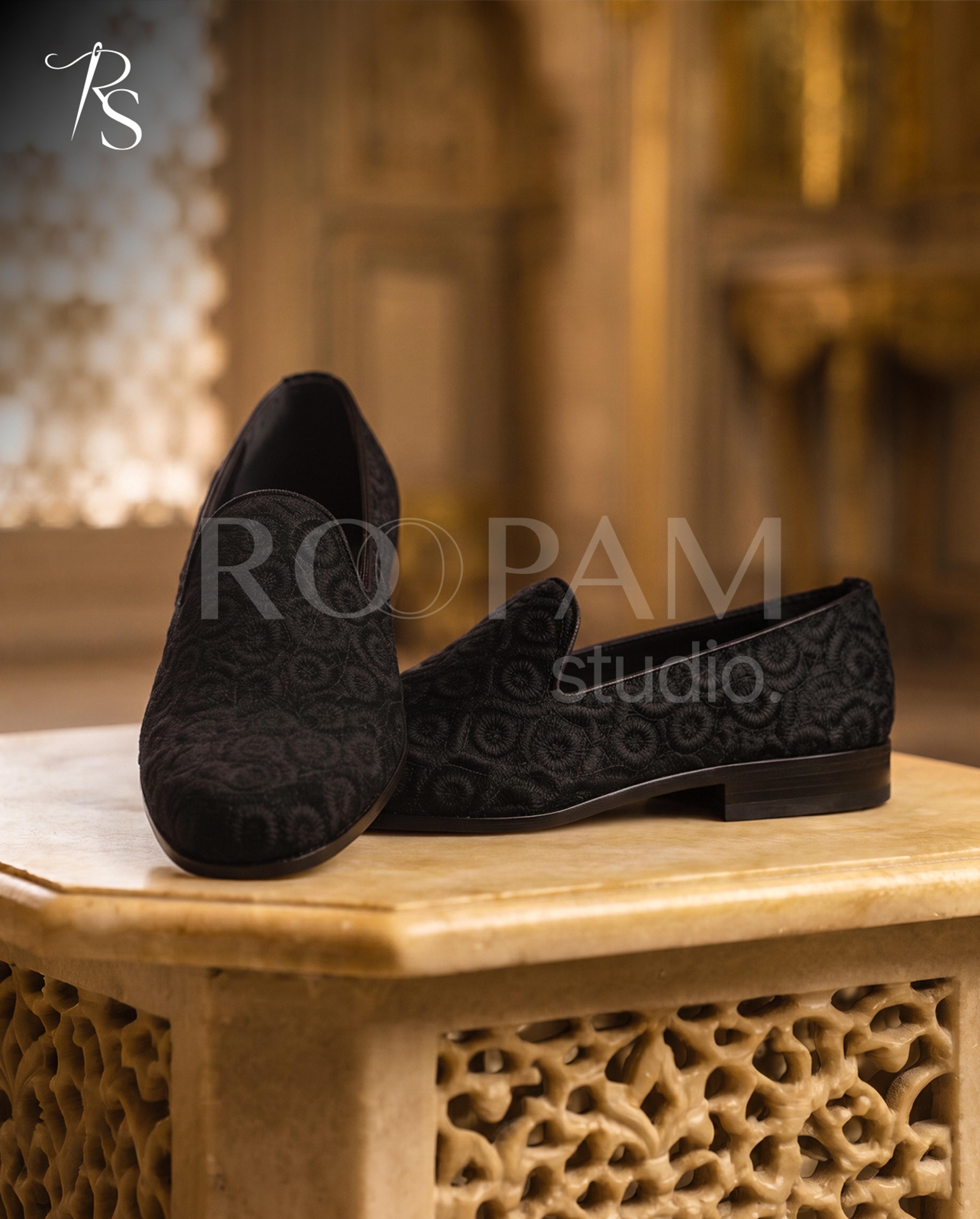 Midnight Noir Embroidered Loafers - Thumbnail 3