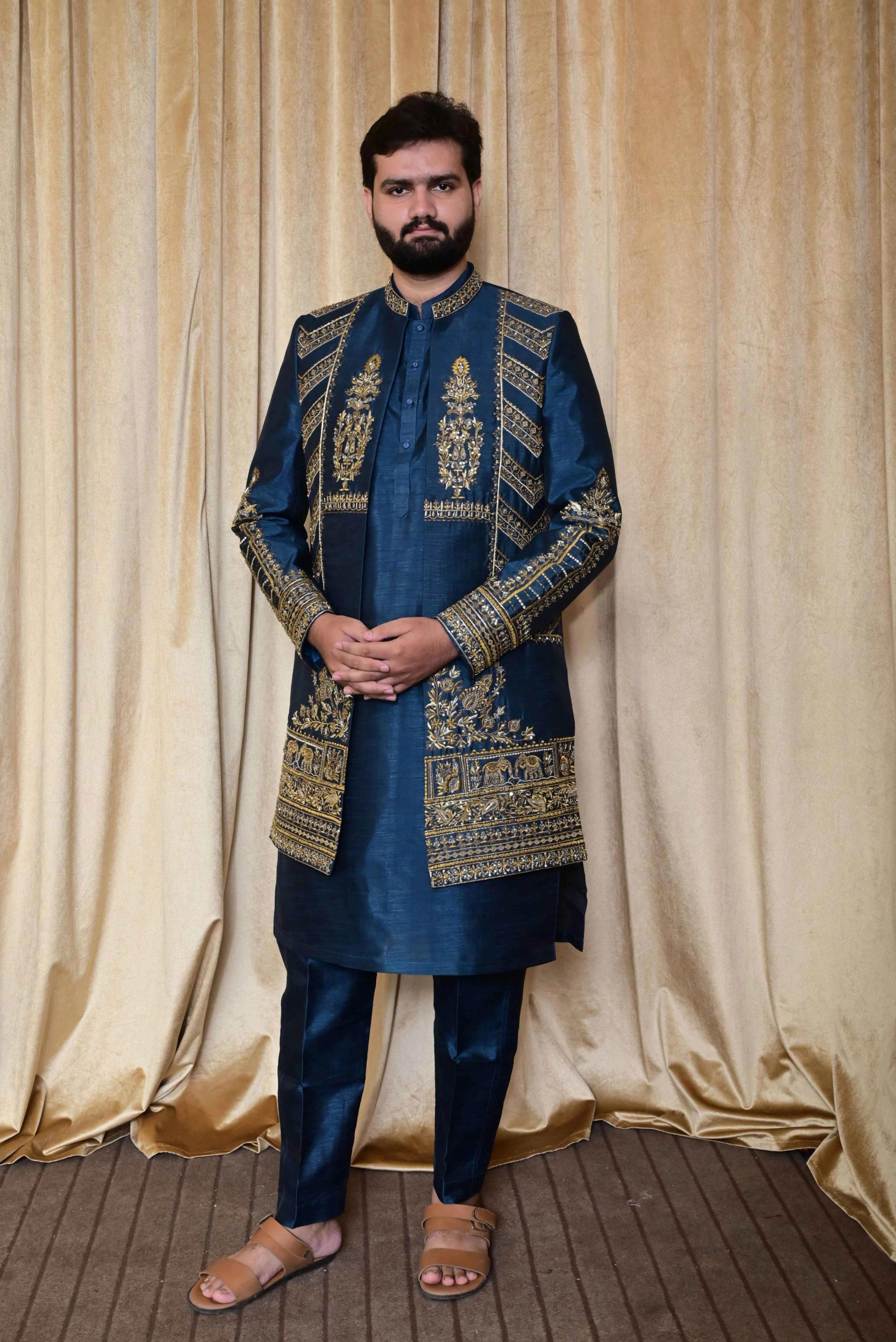 Royal Ivory Embroidered Dulha Sherwani Set with Premium Handwork and Matching Stole