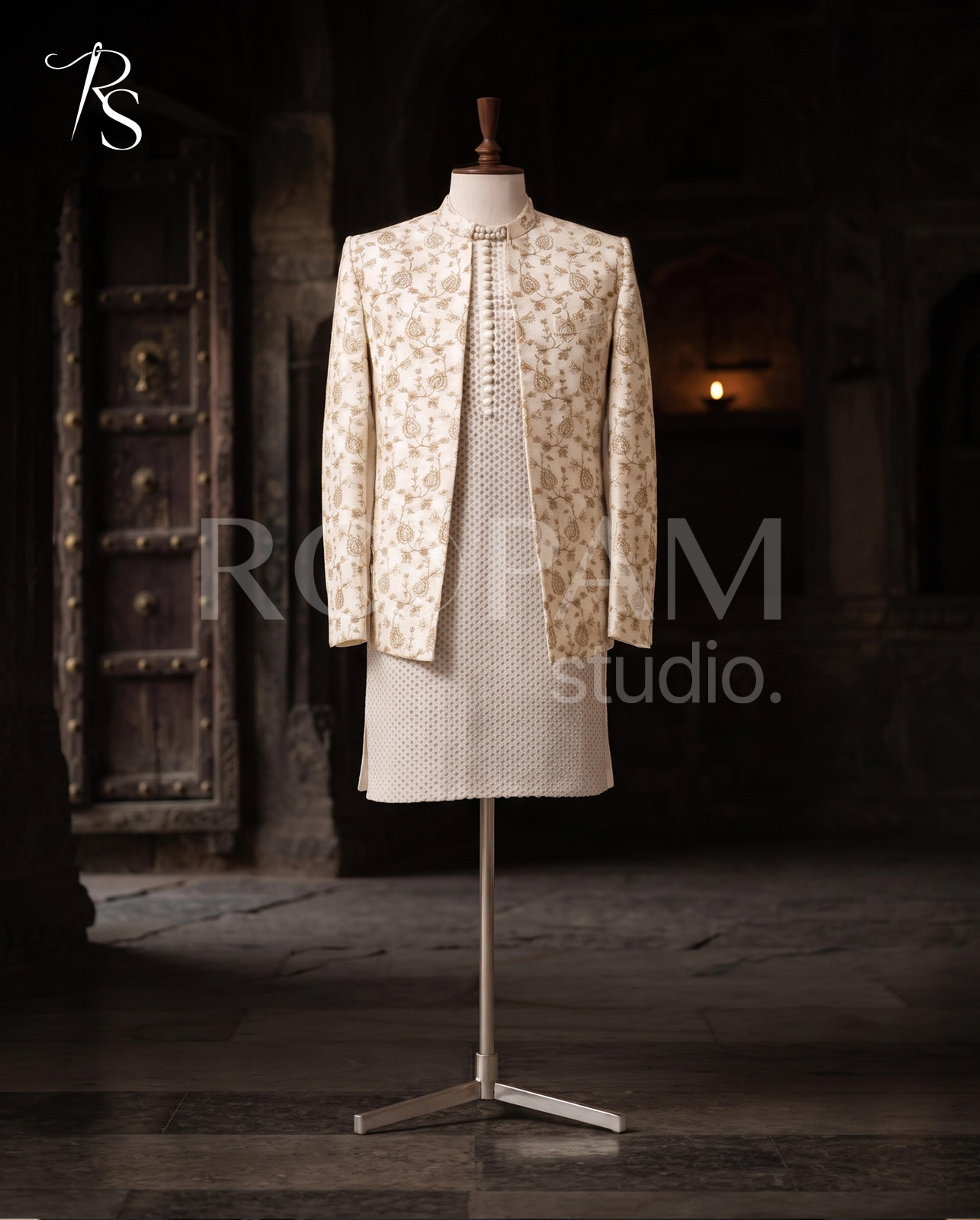 Luxury Cream Paisley Floral Embroidered Prince Coat with Textured Kurta Suit (3-Piece) - Thumbnail 4