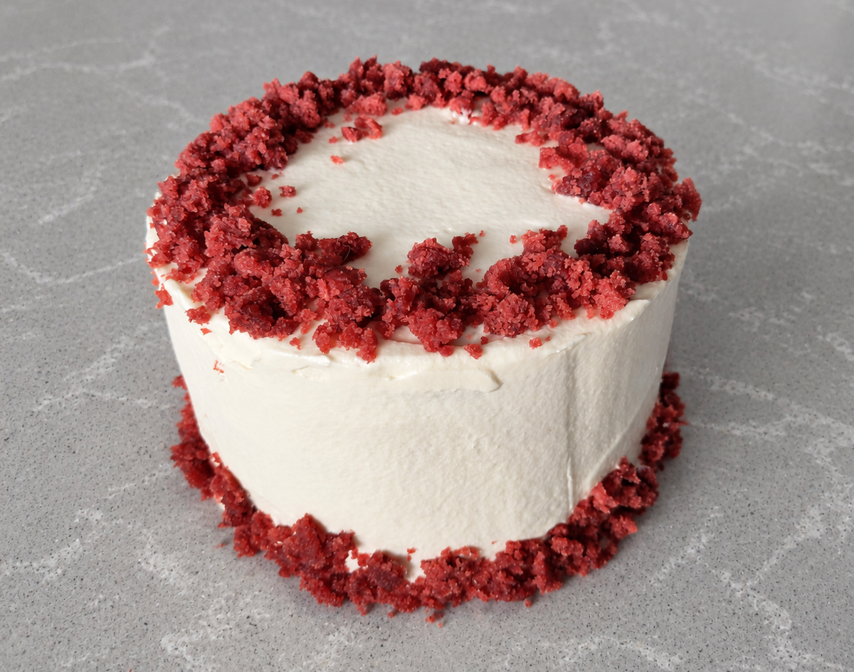 Vegan taart in Leusden — plantaardige Red Velvet taart van The Happy Pine