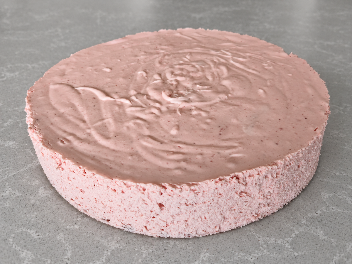 Vegan taart in Renswoude — plantaardige roomtaart aardbei van The Happy Pine