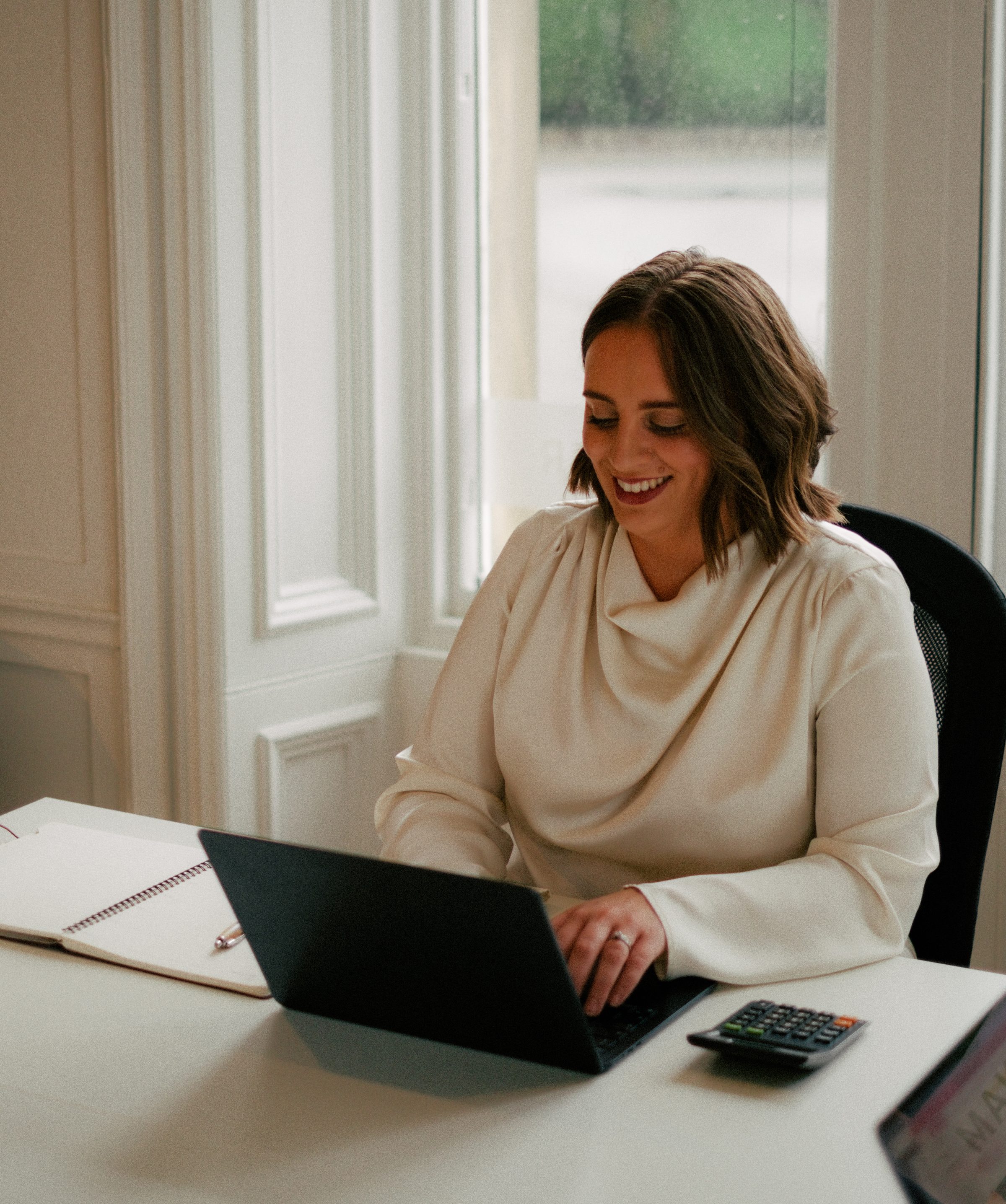 girl working on laptop