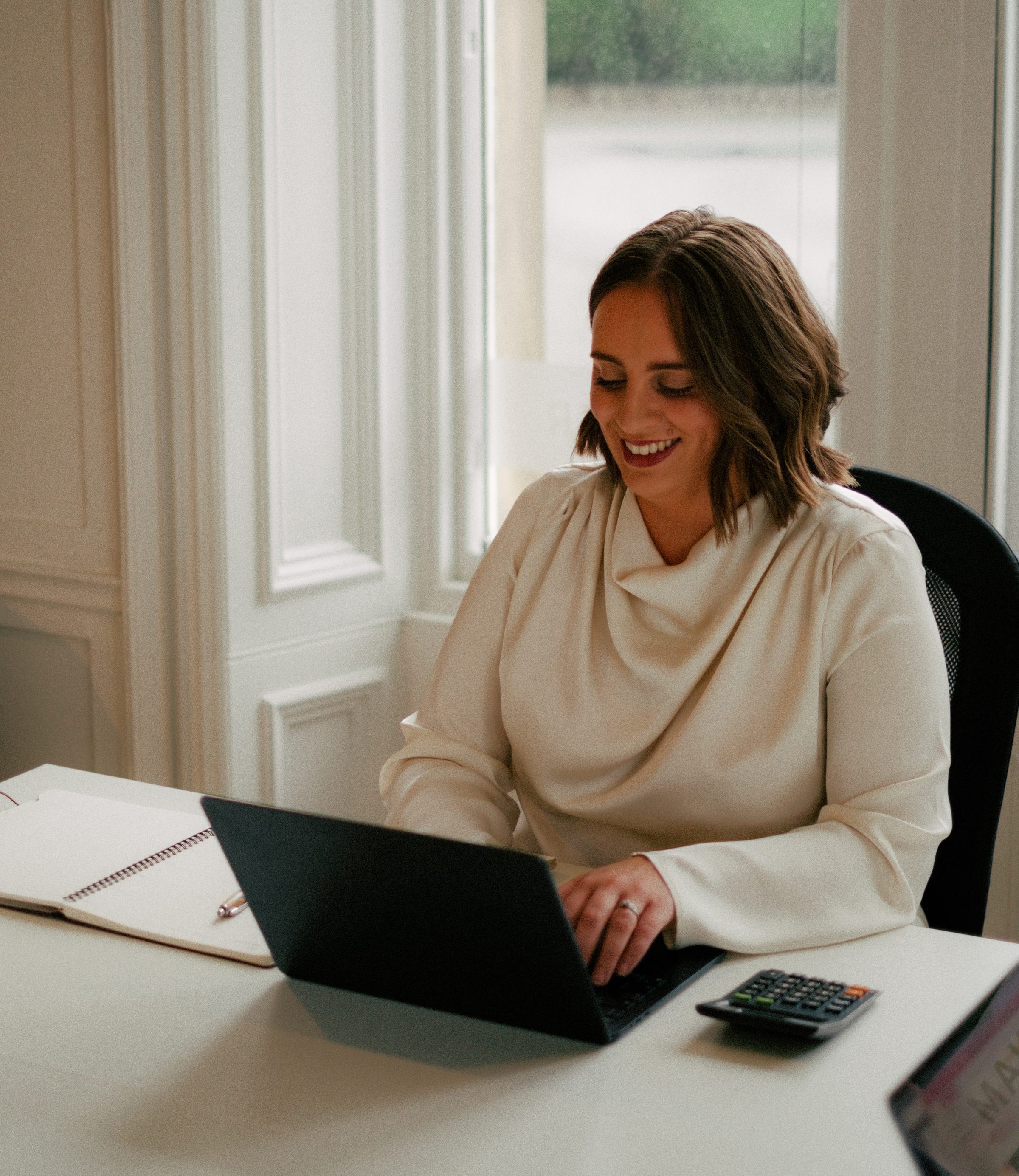 girl working on laptop