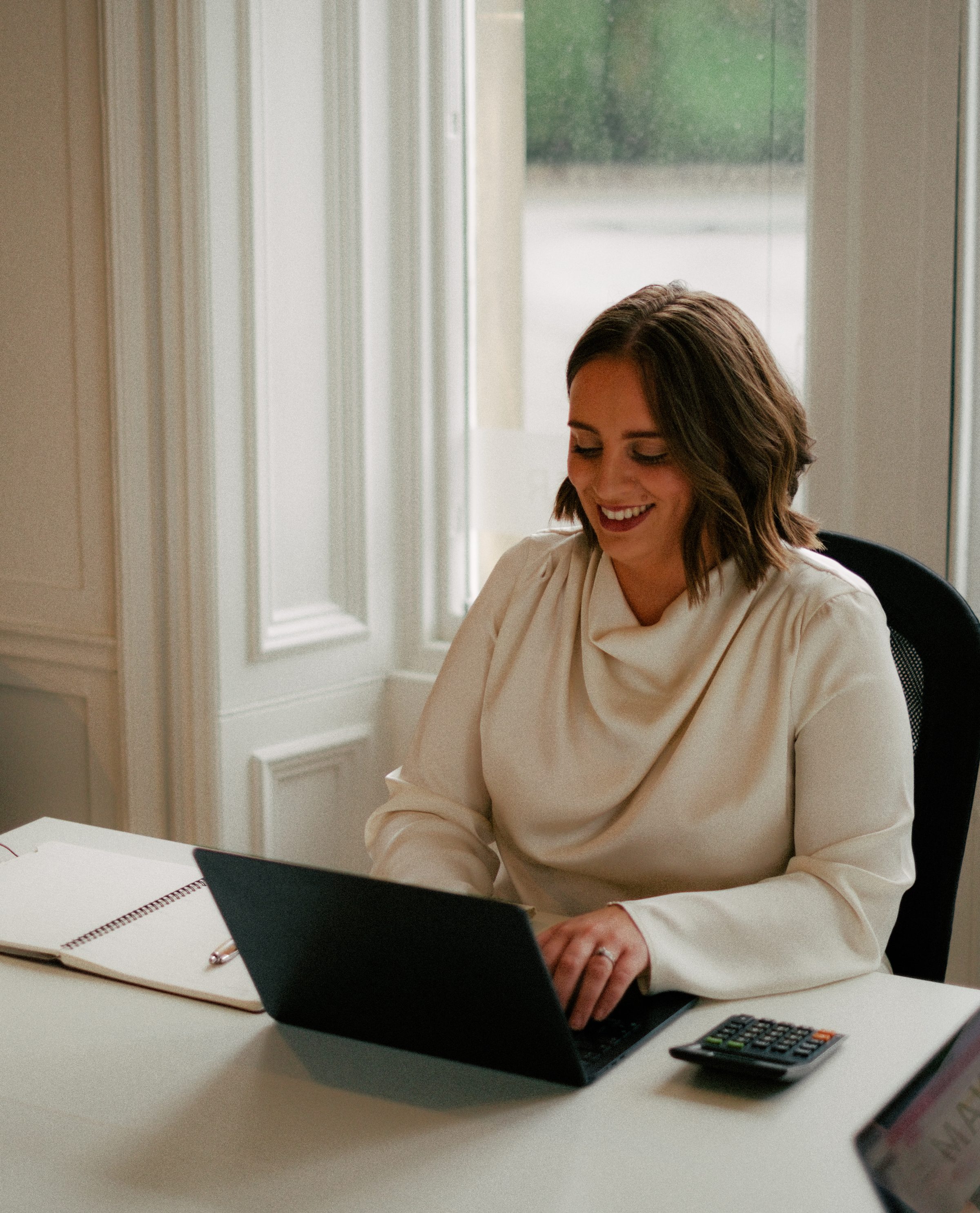 girl working on laptop