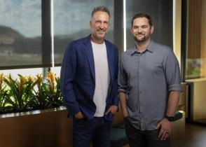 Jump Insights Dashboard showing AI-powered client asset class trends, time allocation, and new asset capture opportunities.