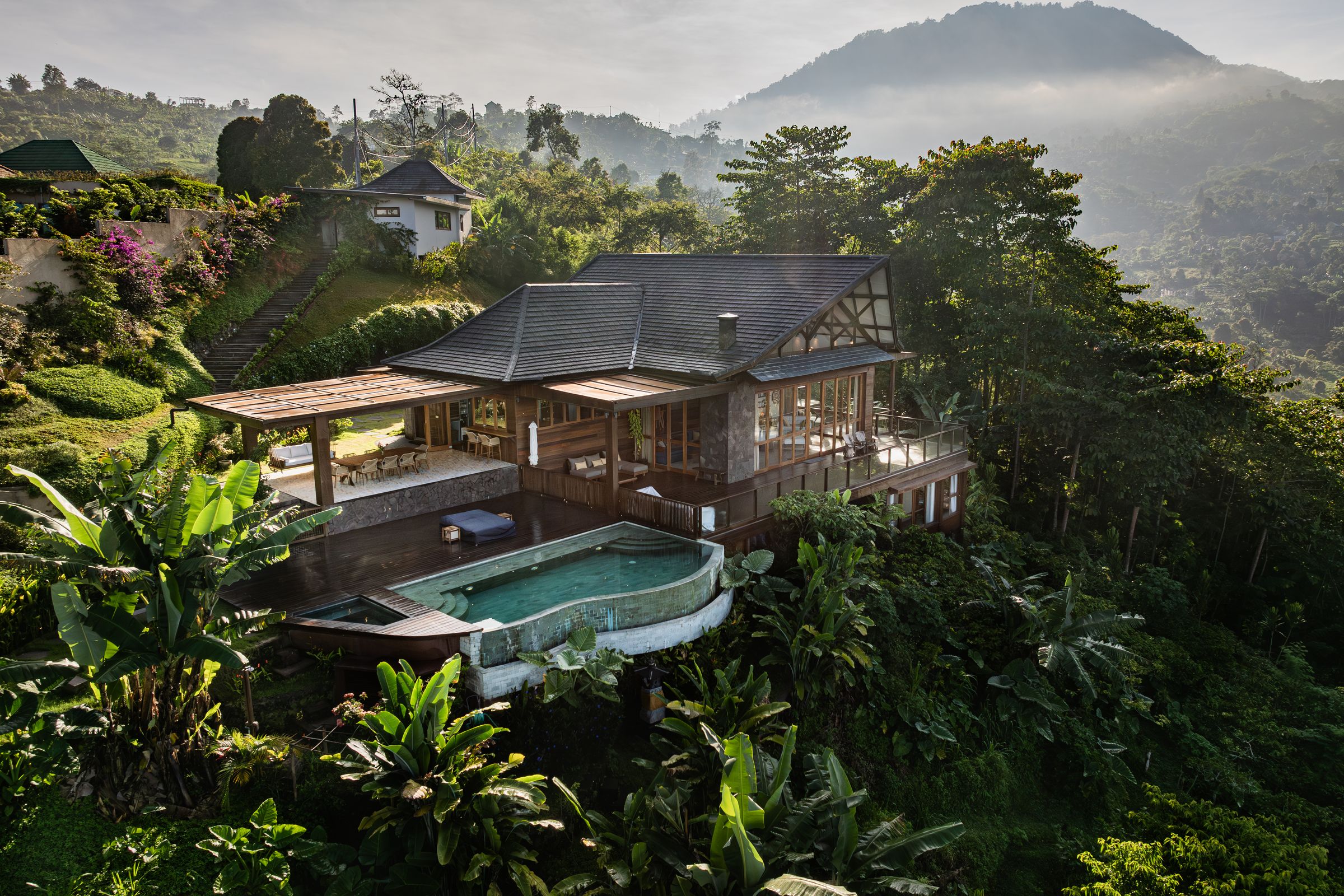 Munduk Mountain Estate hero