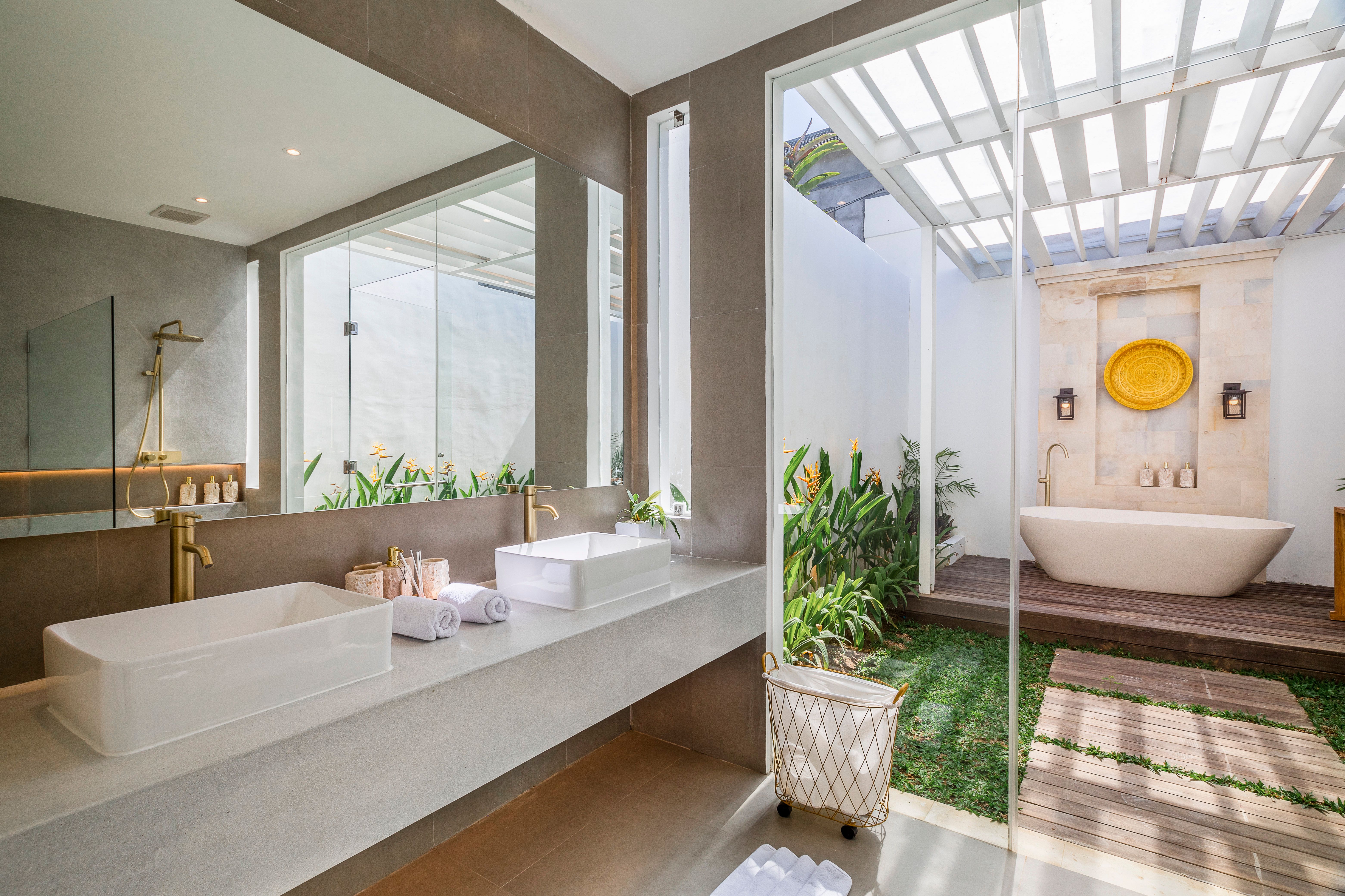 Bathrooms — photo 25