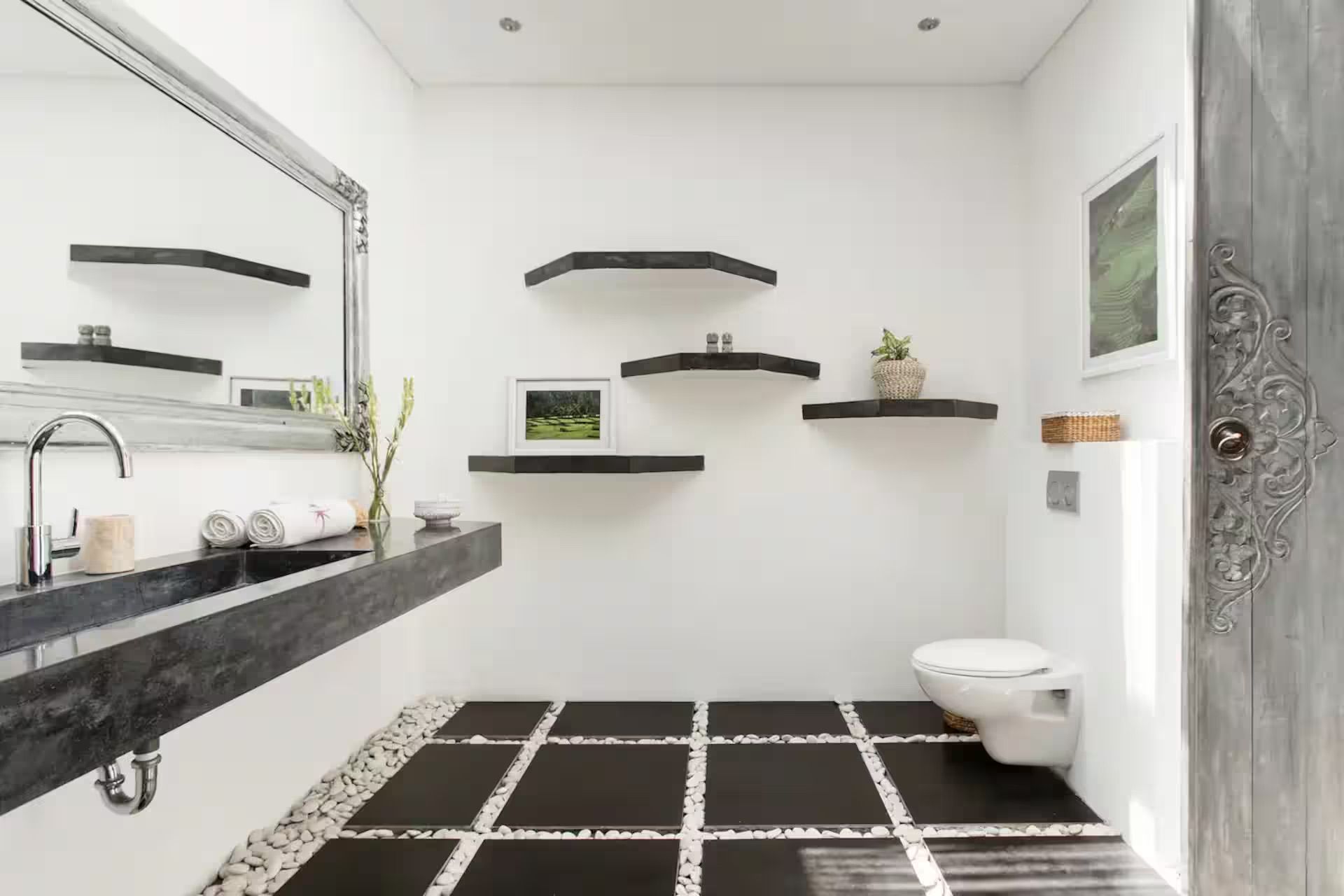 Bathrooms — photo 28