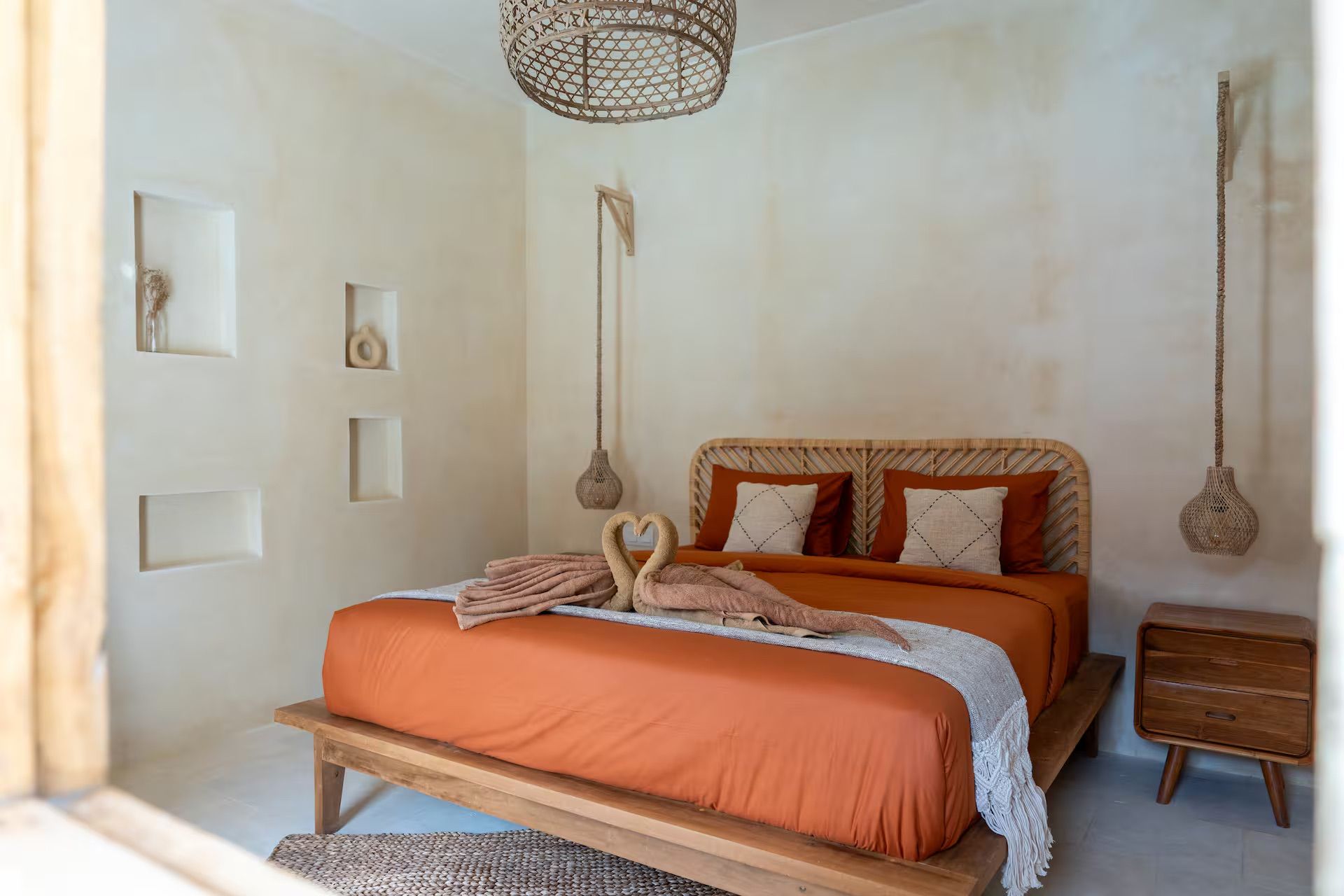 Bedrooms — photo 24