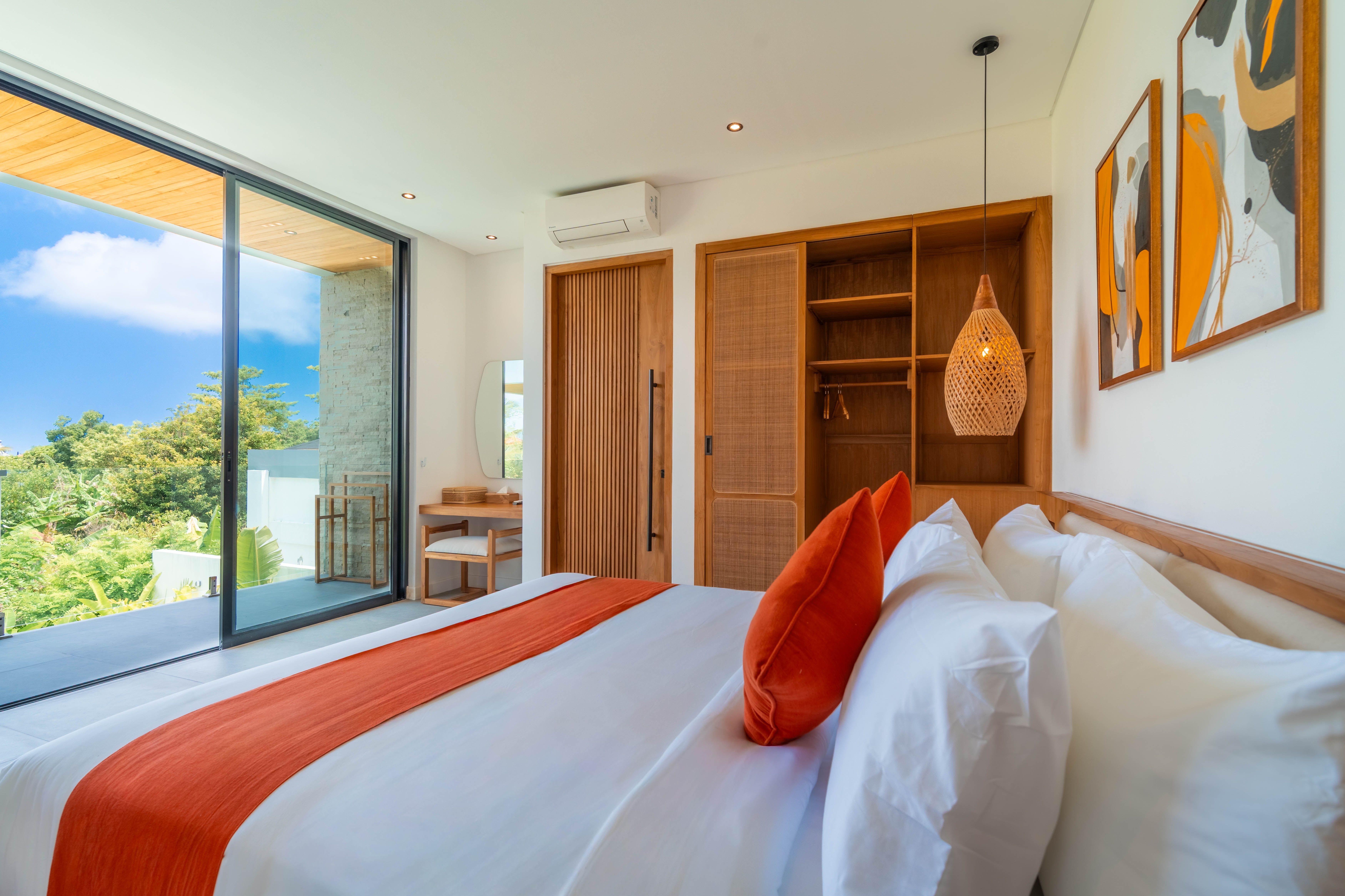 Bedrooms — photo 22