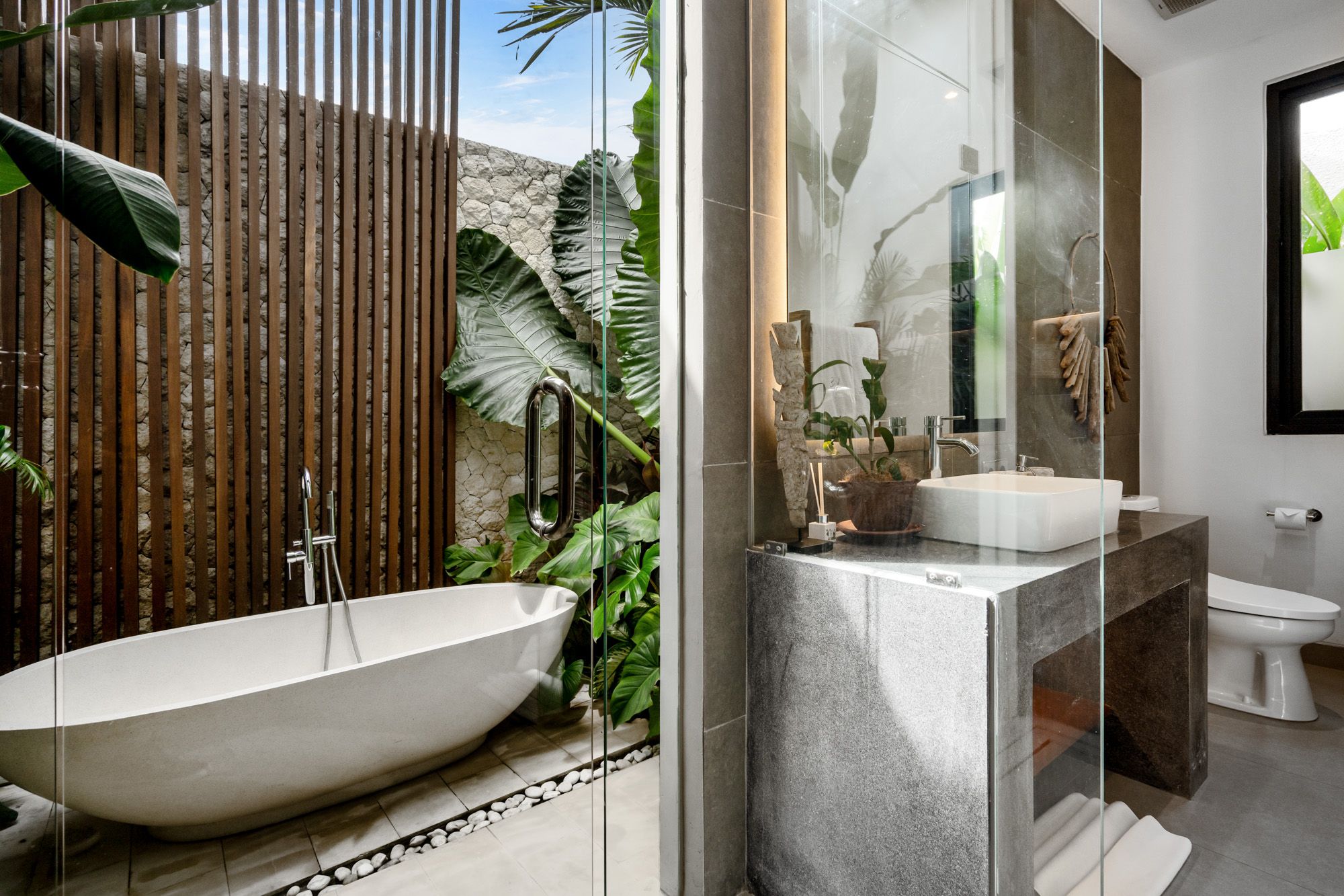 Bathrooms — photo 28