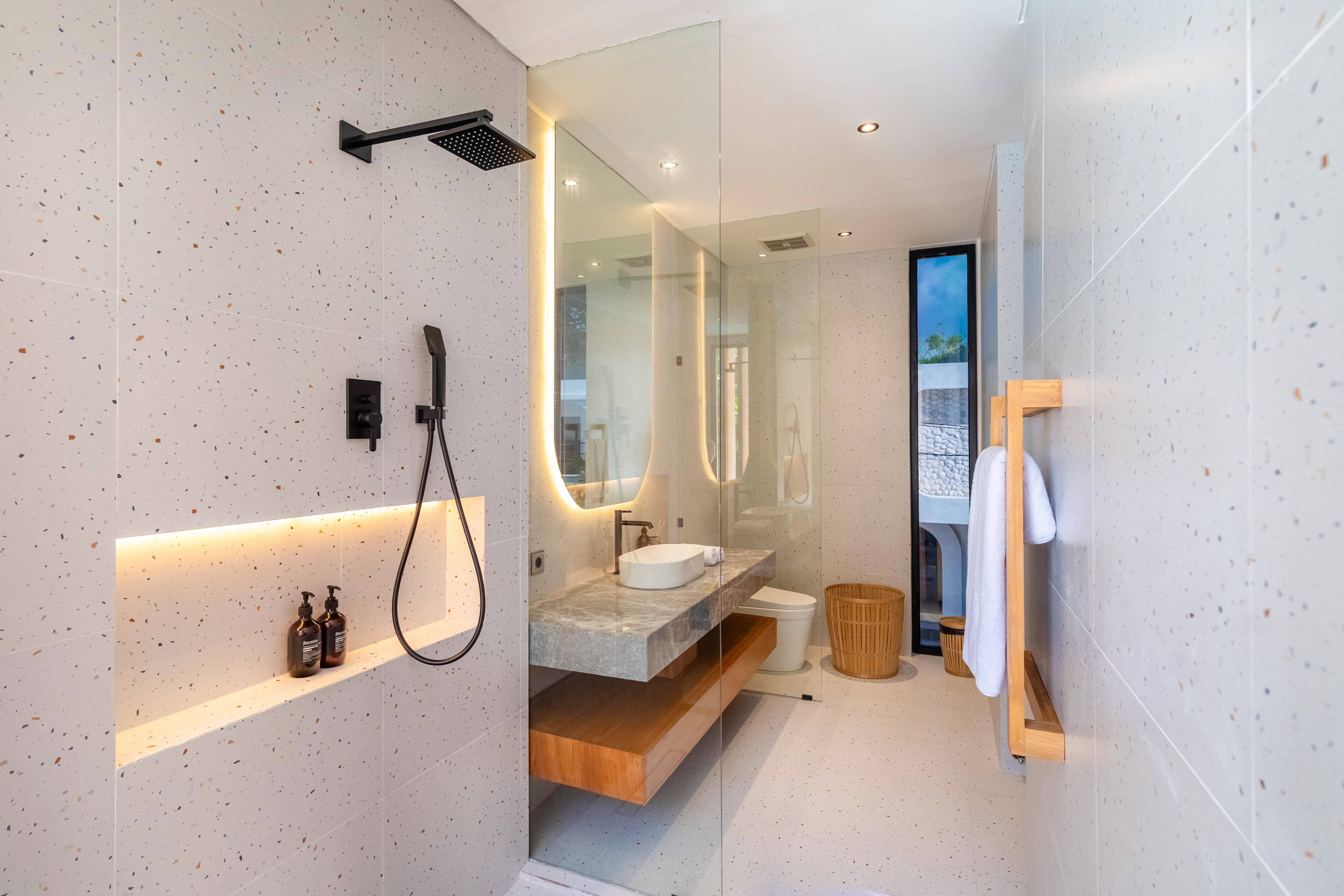 Bathrooms — photo 46