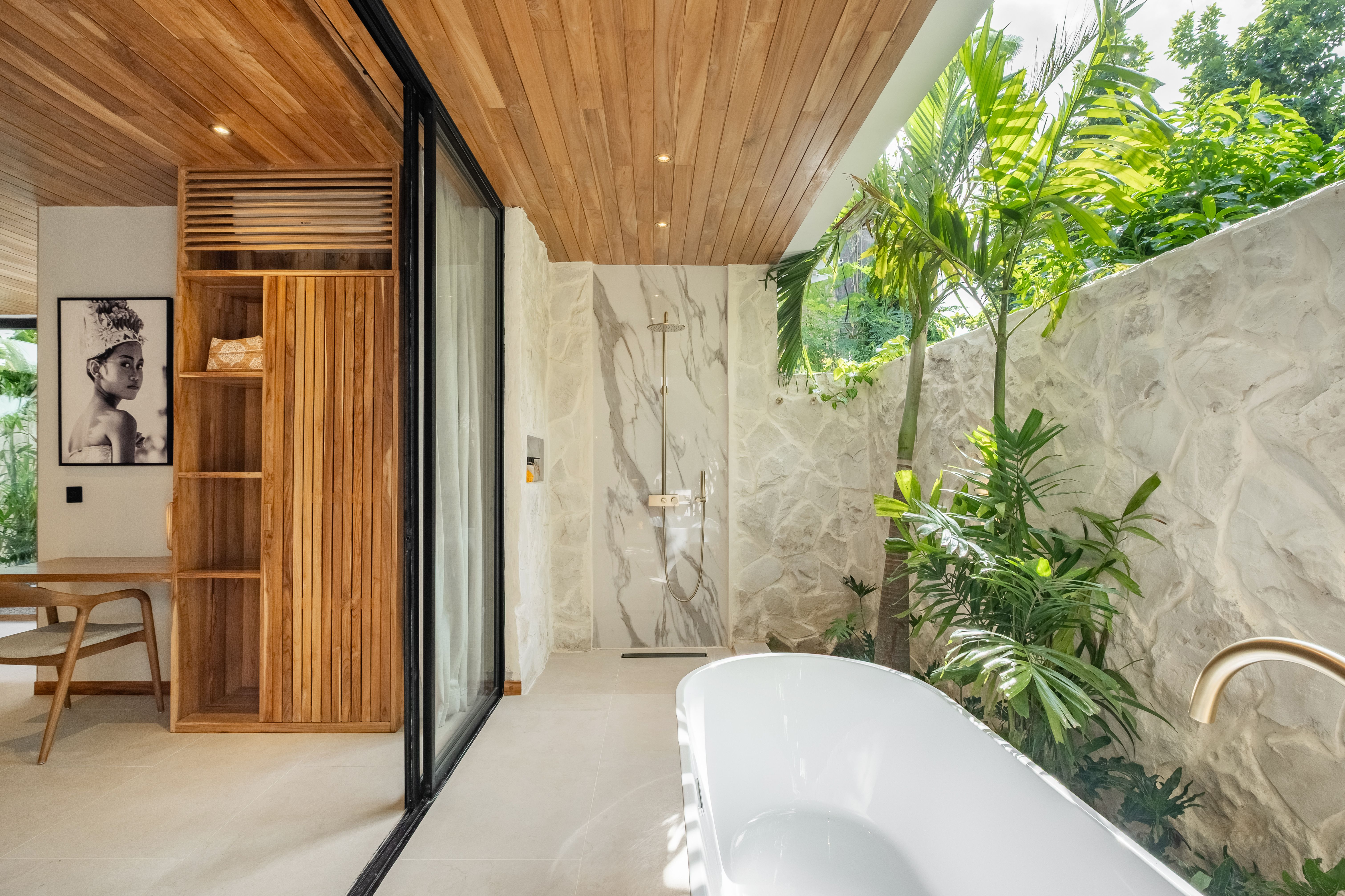 Bathrooms — photo 43