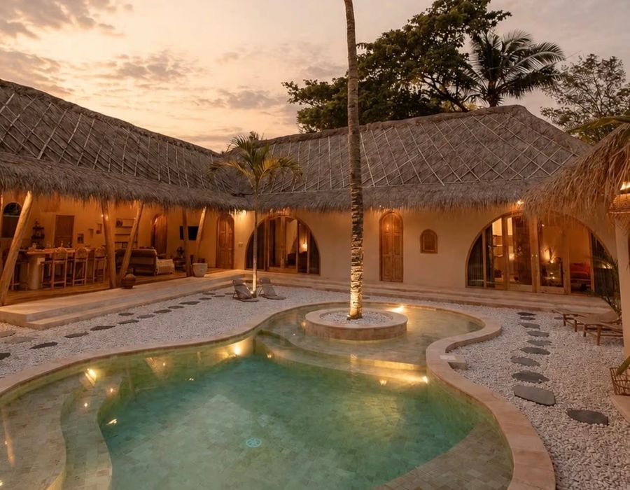 Keluarga villa exterior