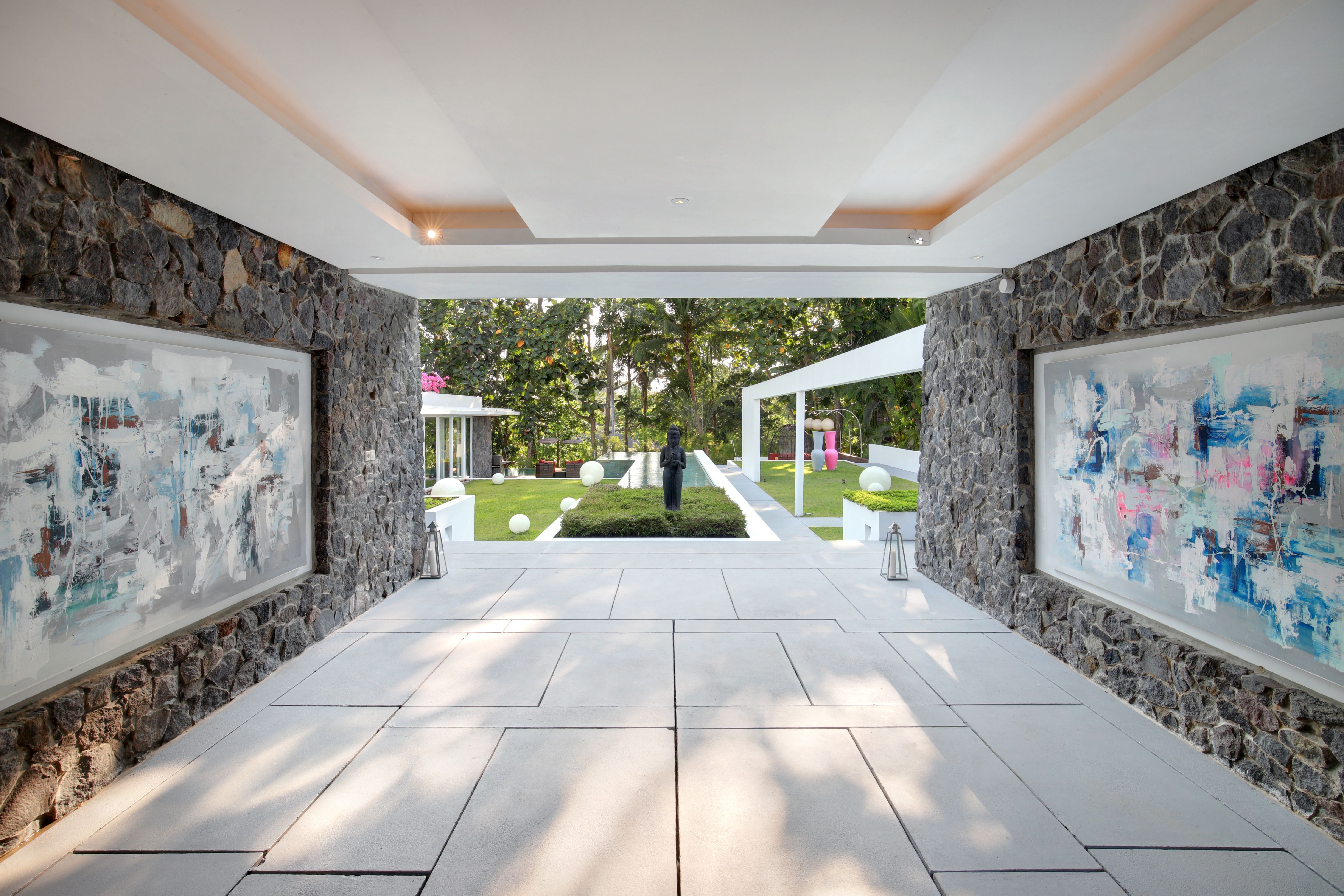 Exterior — photo 6