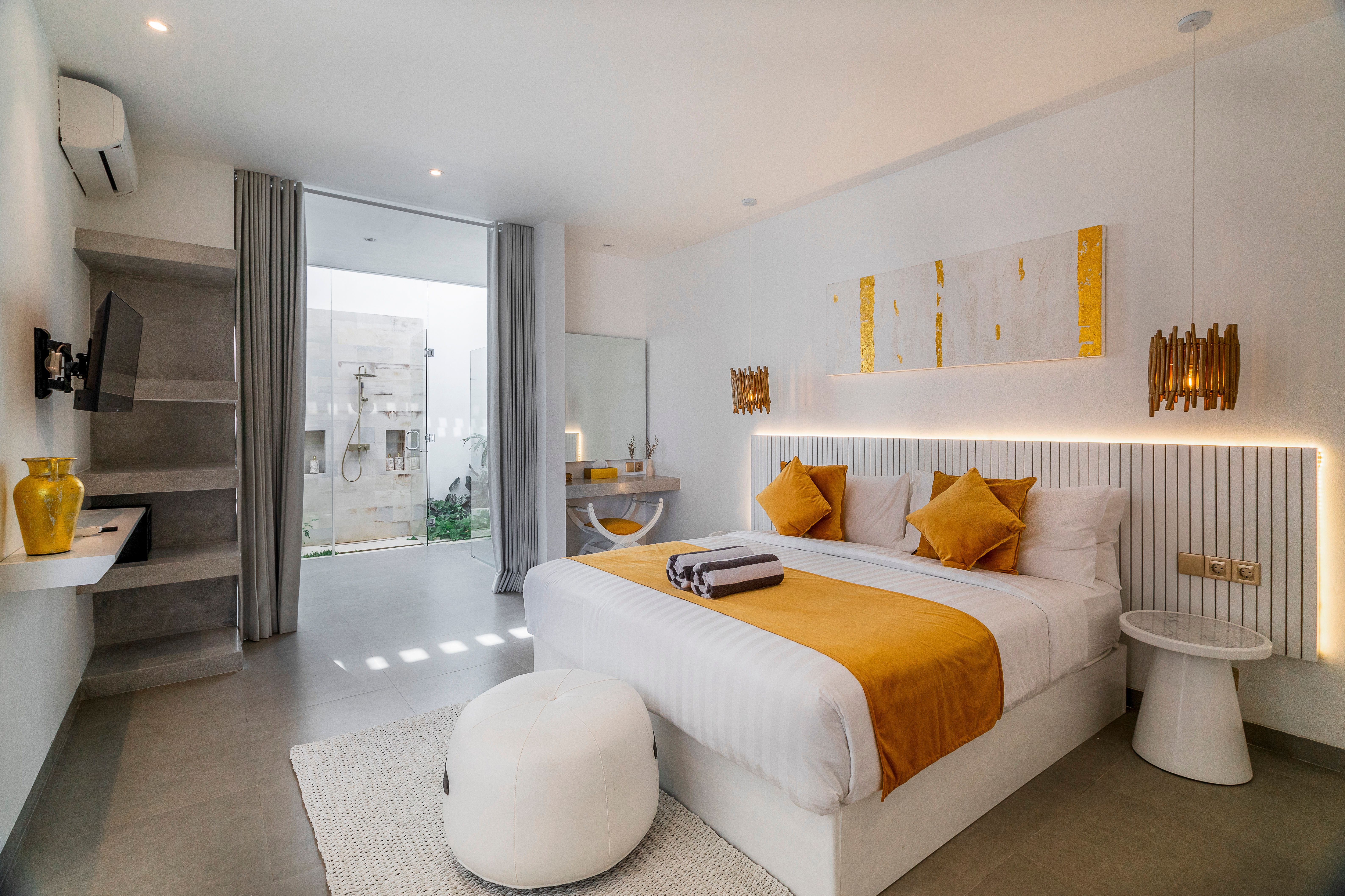 Bedrooms — photo 23
