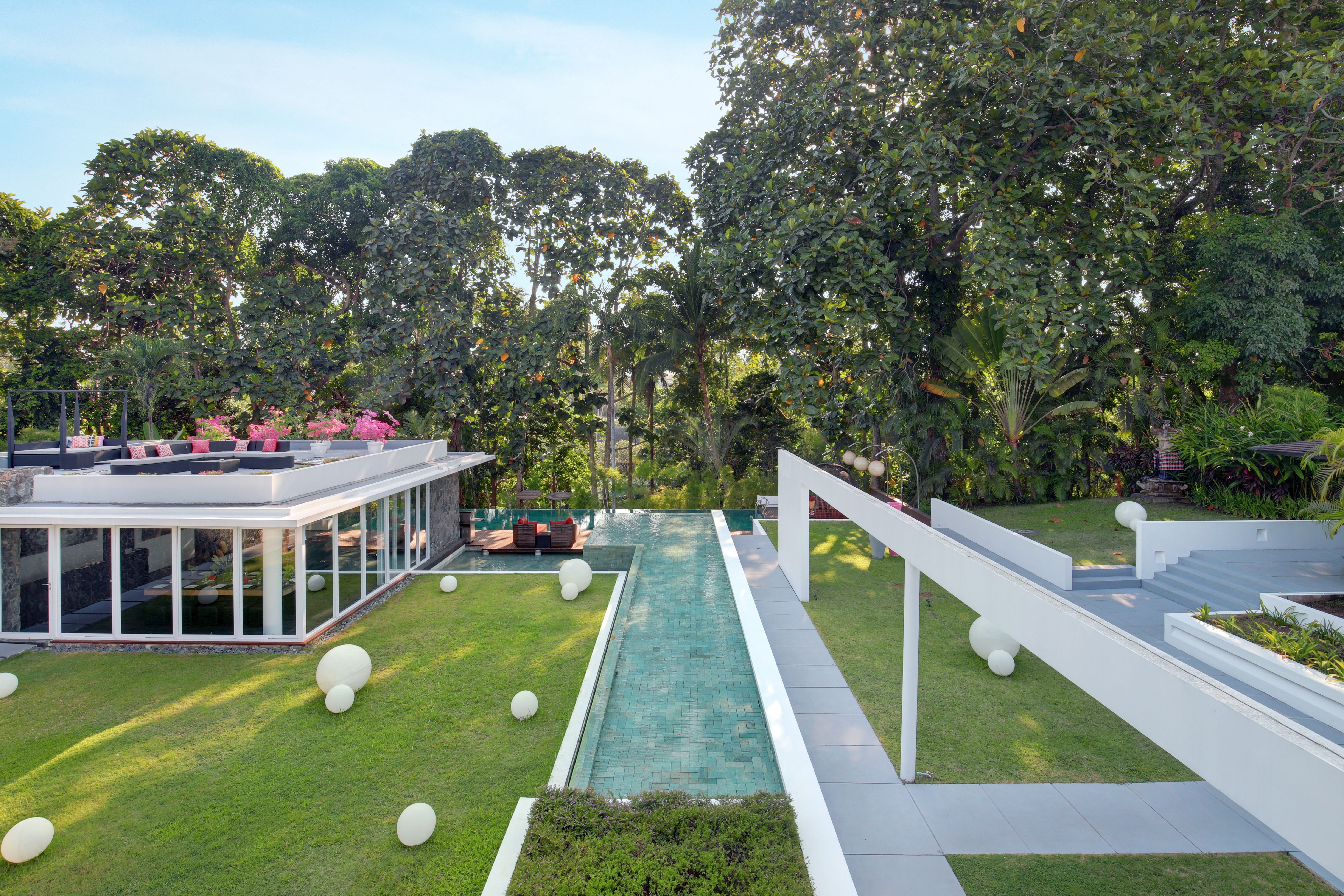 Exterior — photo 4