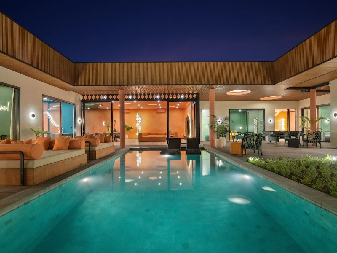 Rhapsody exterior