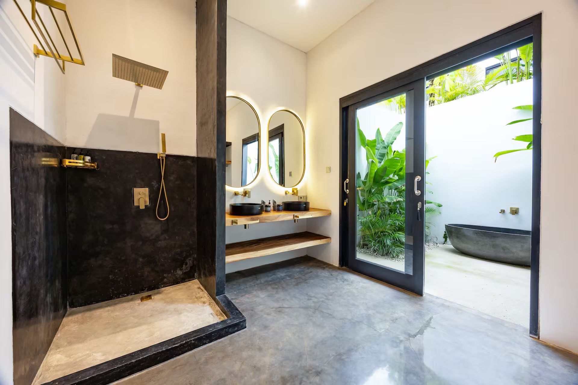 Bathrooms — photo 40