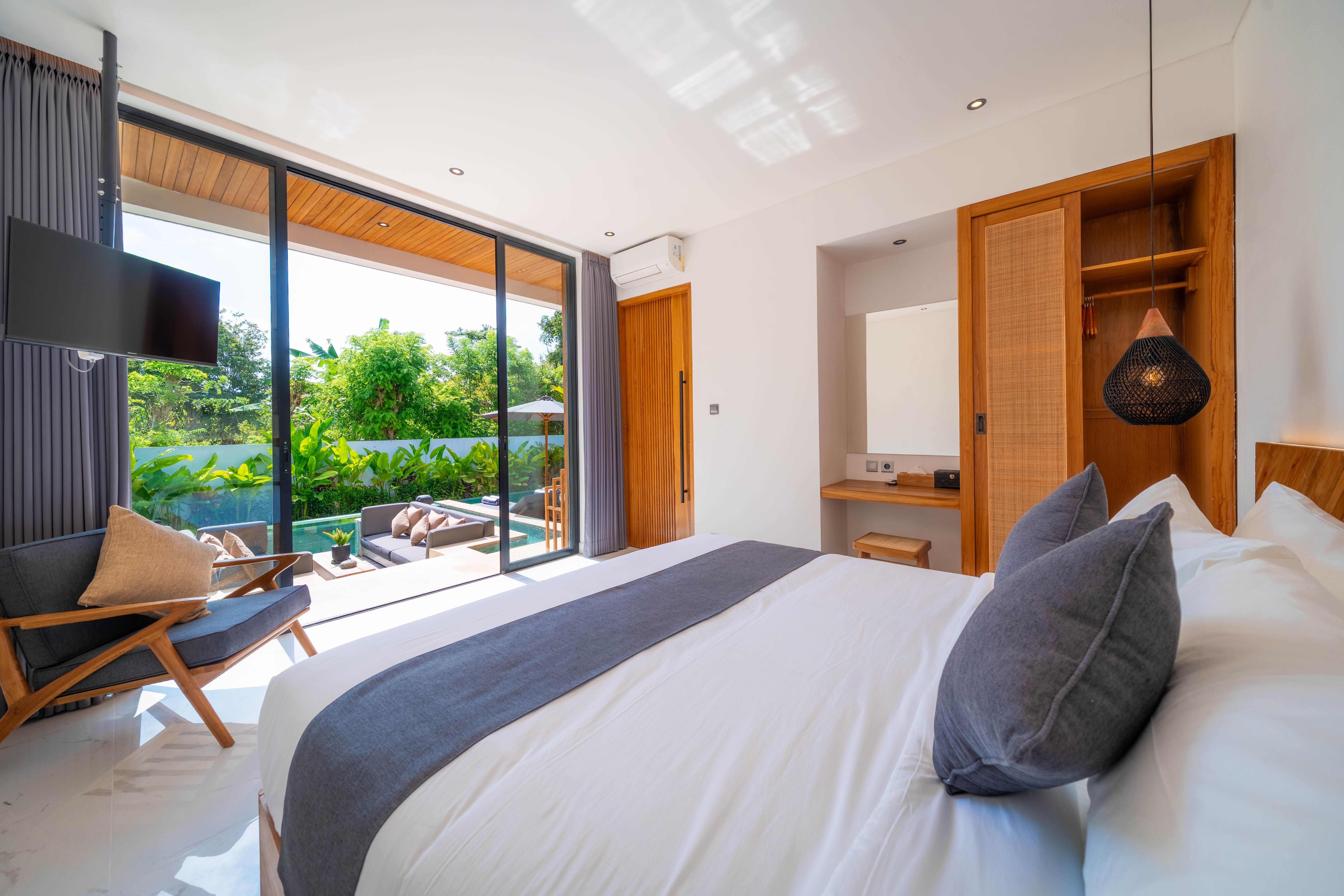 Bedrooms — photo 18