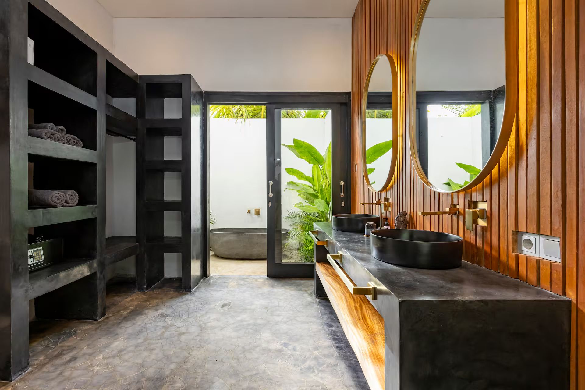 Bathrooms — photo 36