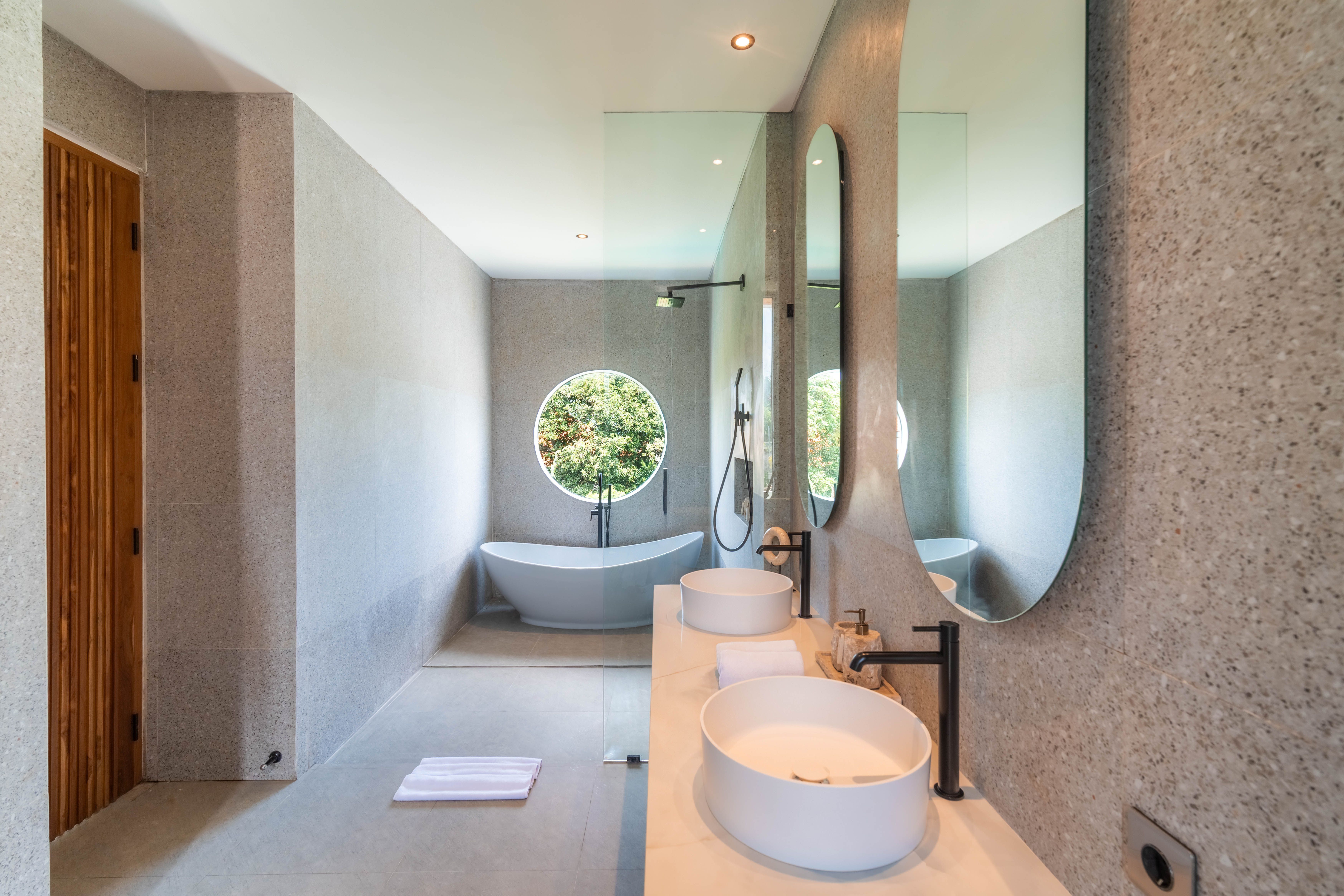Bathrooms — photo 28