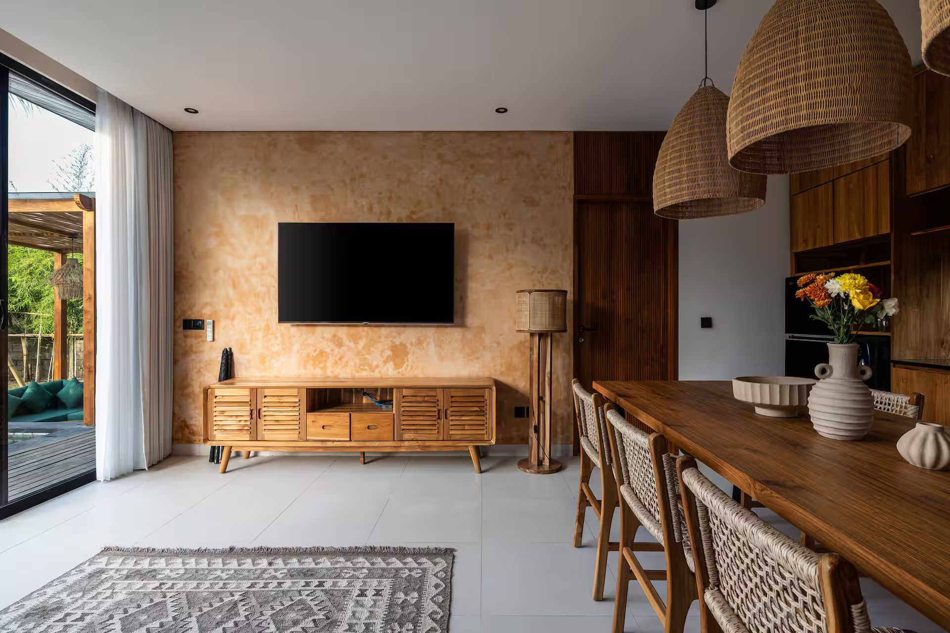 Living & Dining areas — photo 4