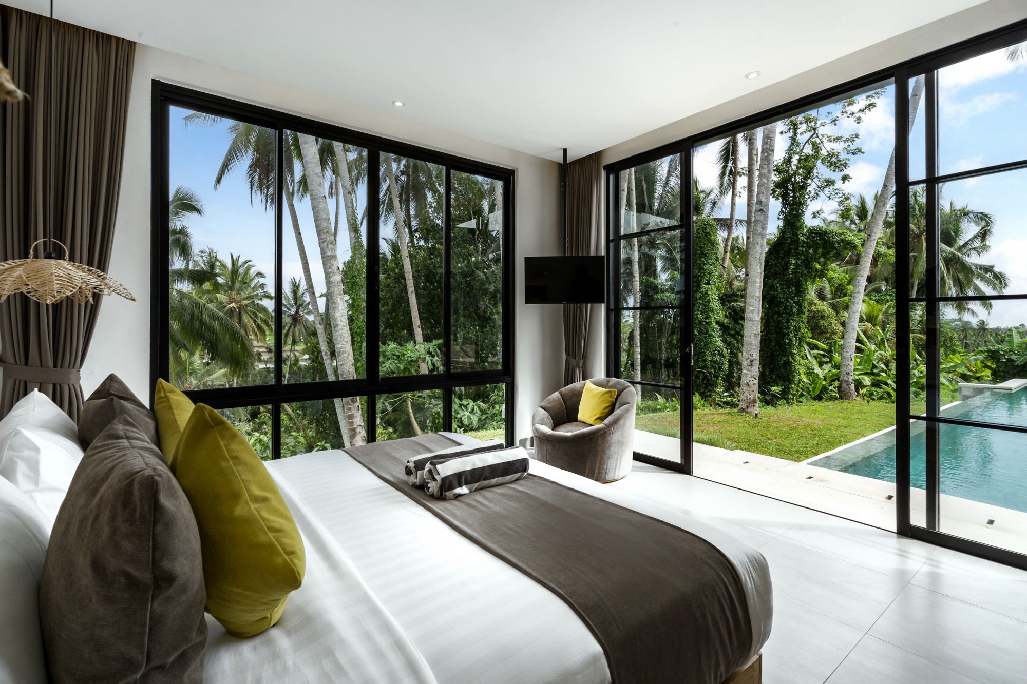 Bedrooms — photo 19