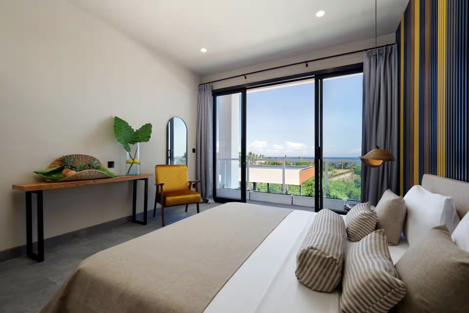 Bedrooms — photo 22