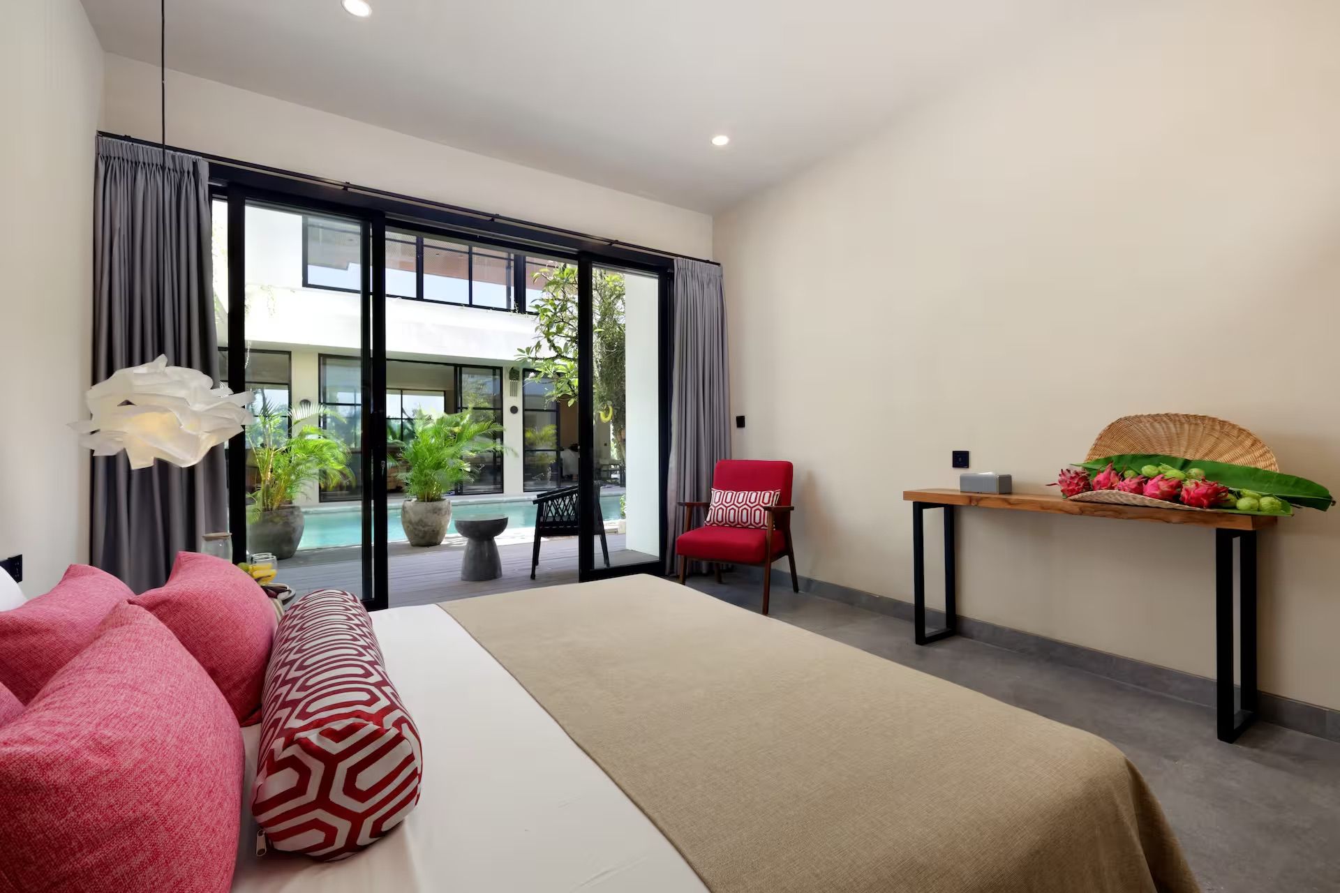 Bedrooms — photo 30