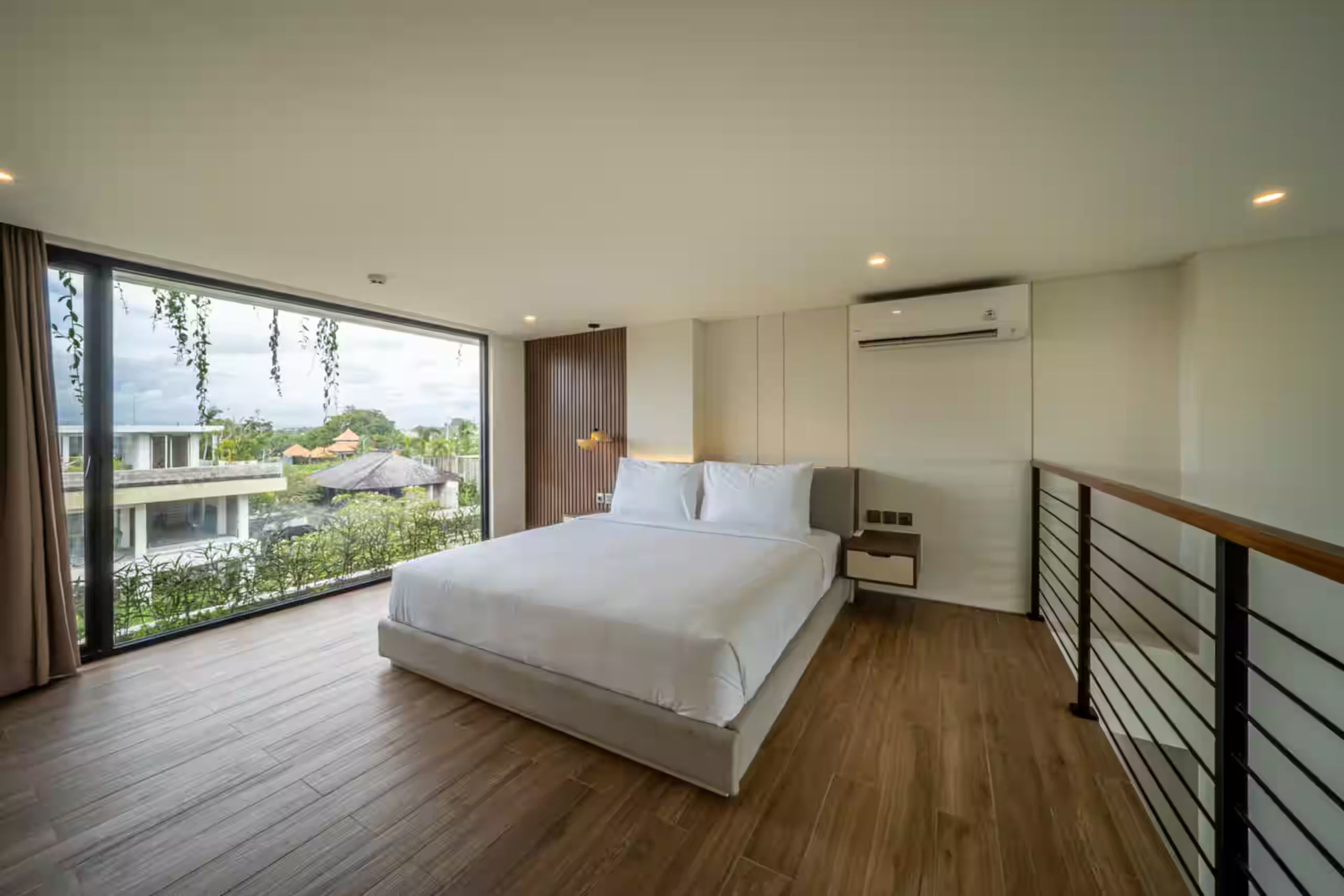 Bedrooms — photo 37